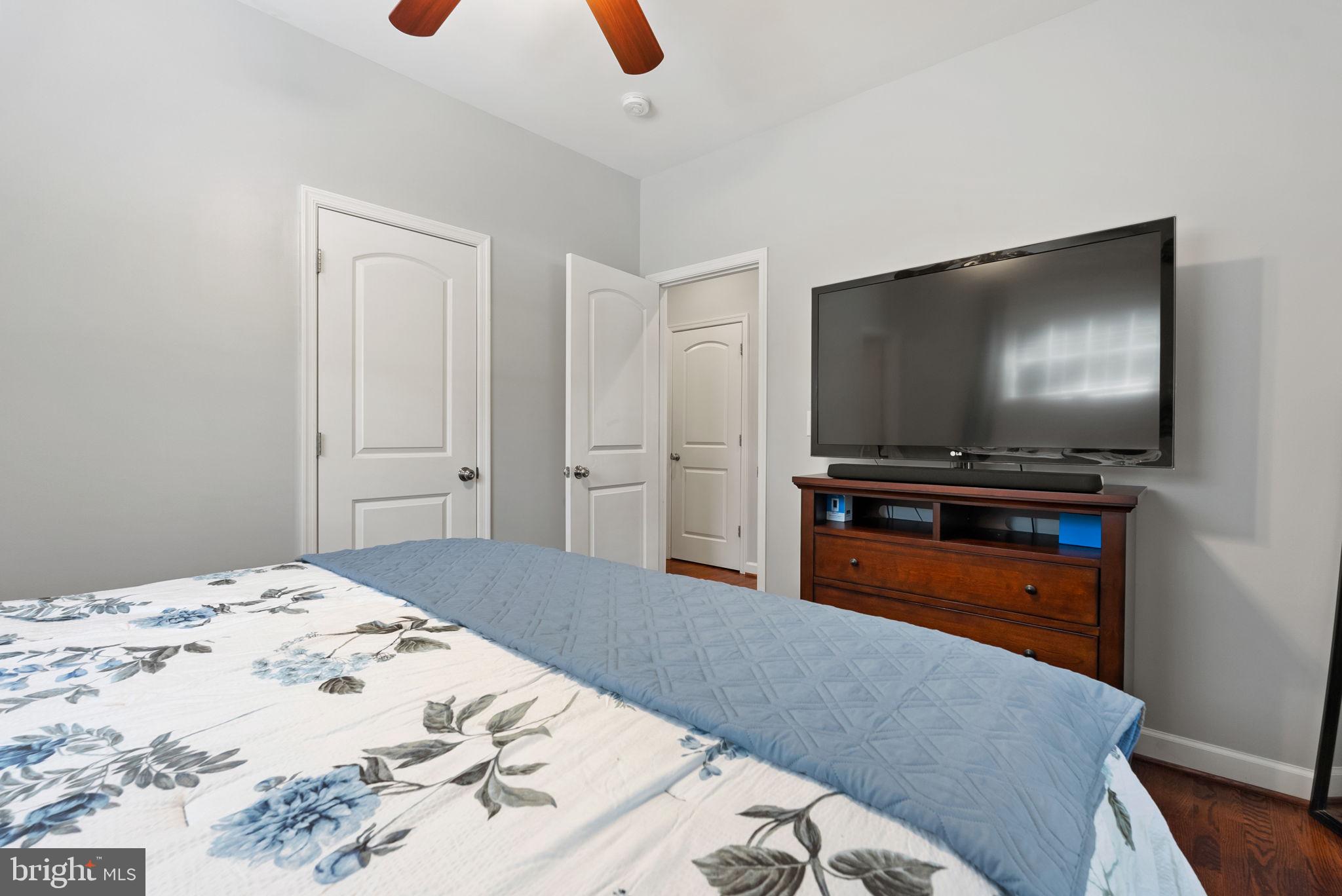 BRADDOCK ACRES - Residential