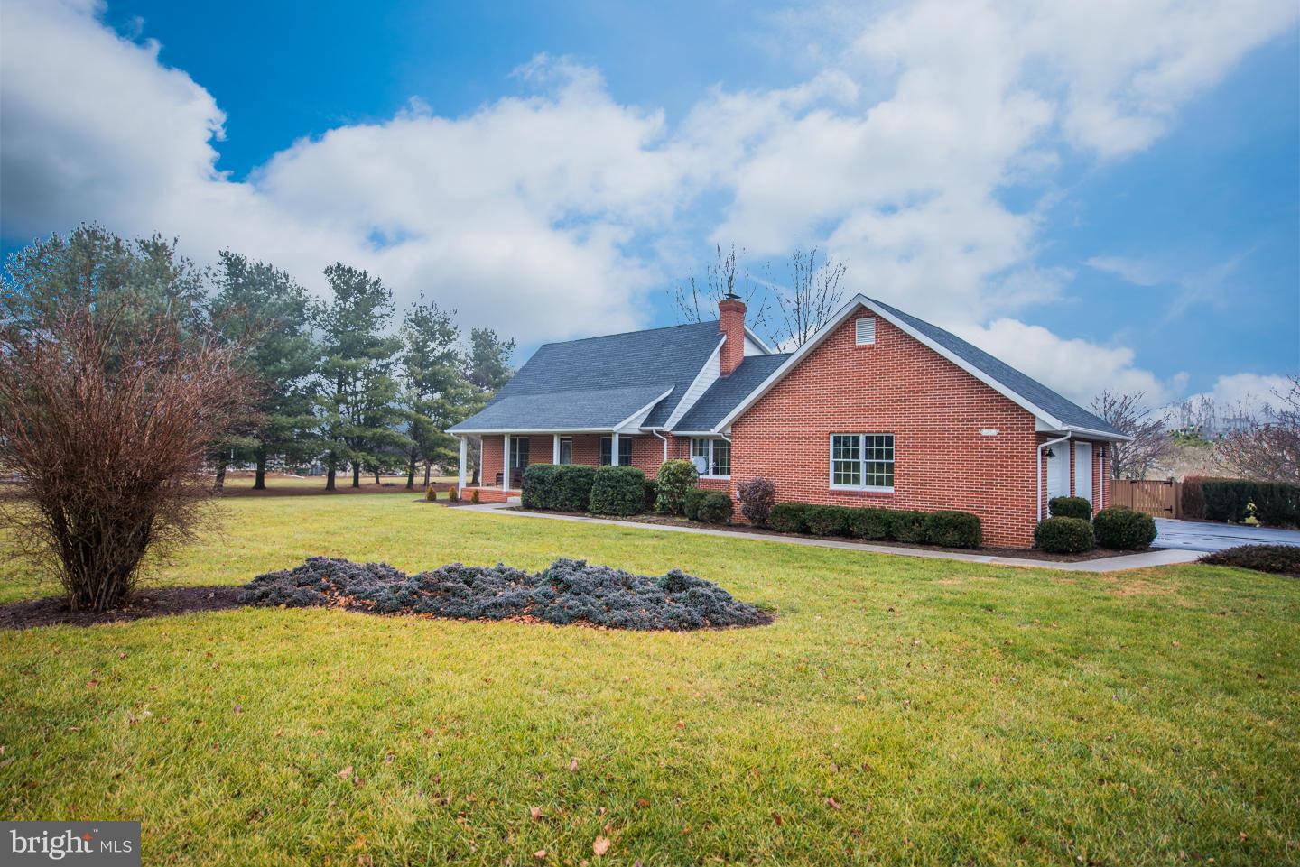 NOLLVILLE MANOR - Residential