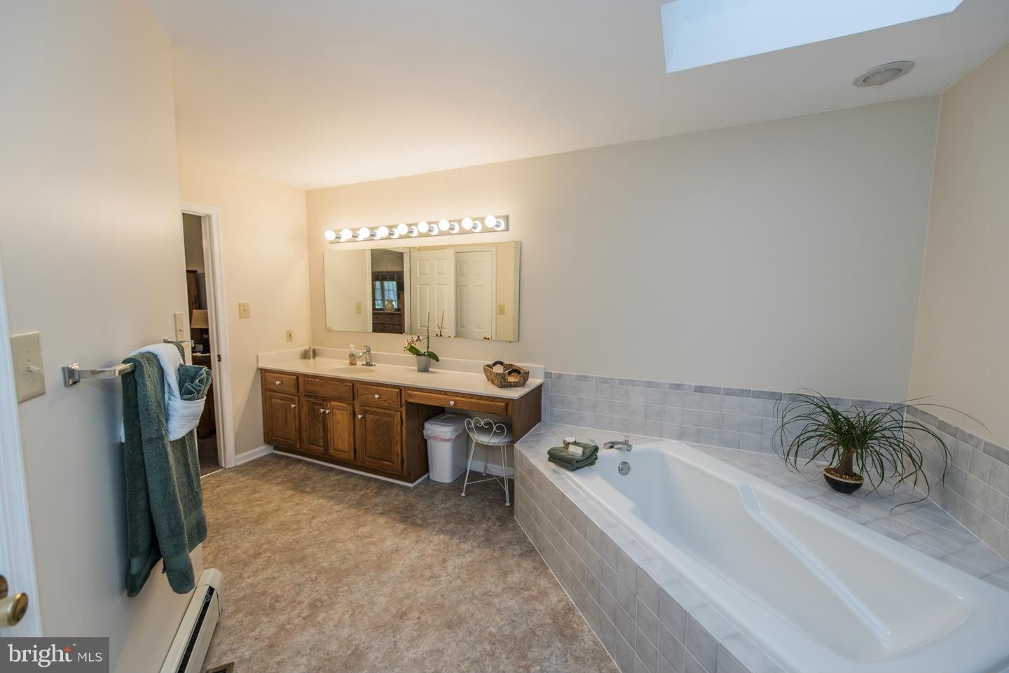 NOLLVILLE MANOR - Residential