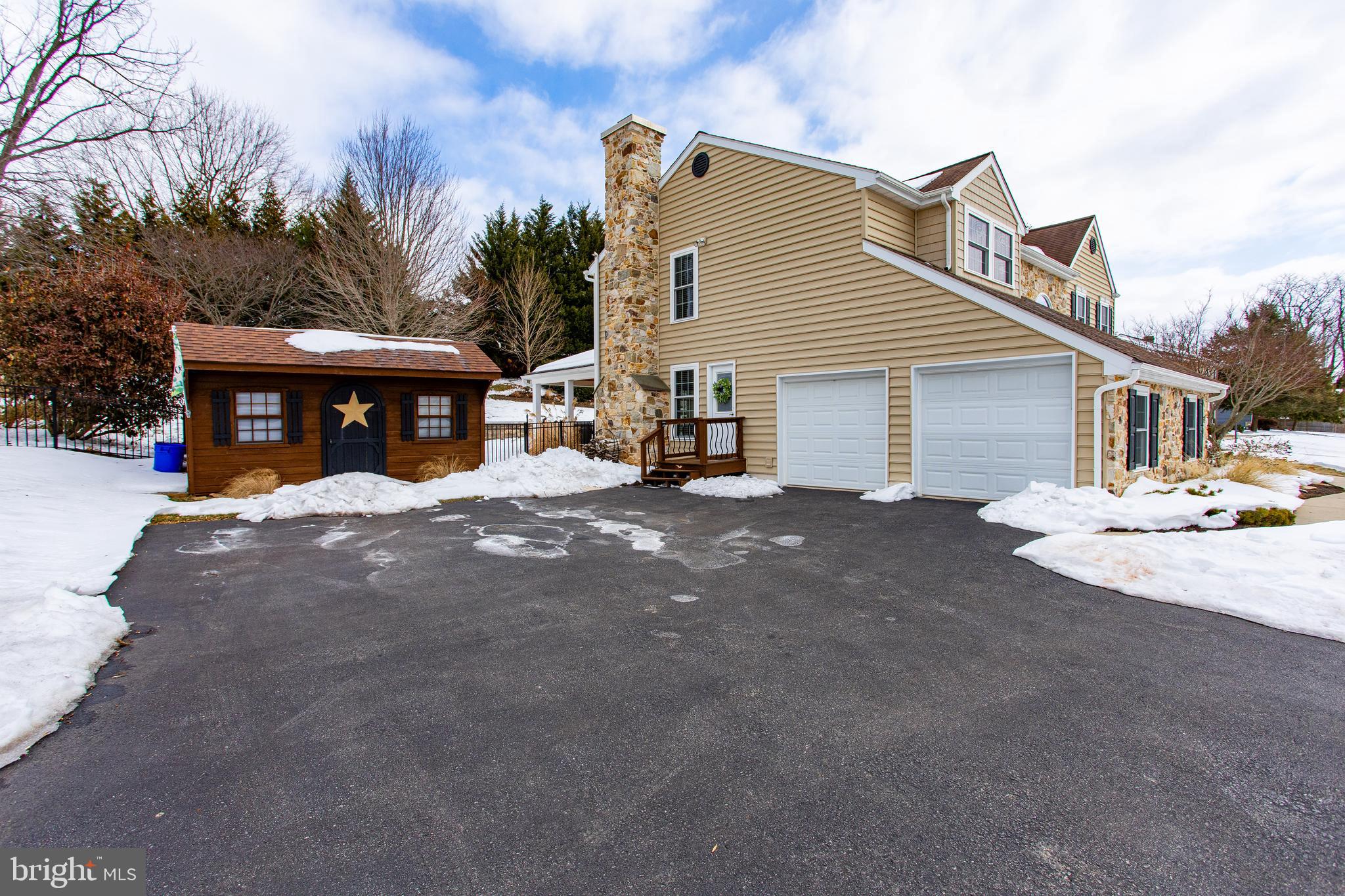 BROOKFIELD - Residential