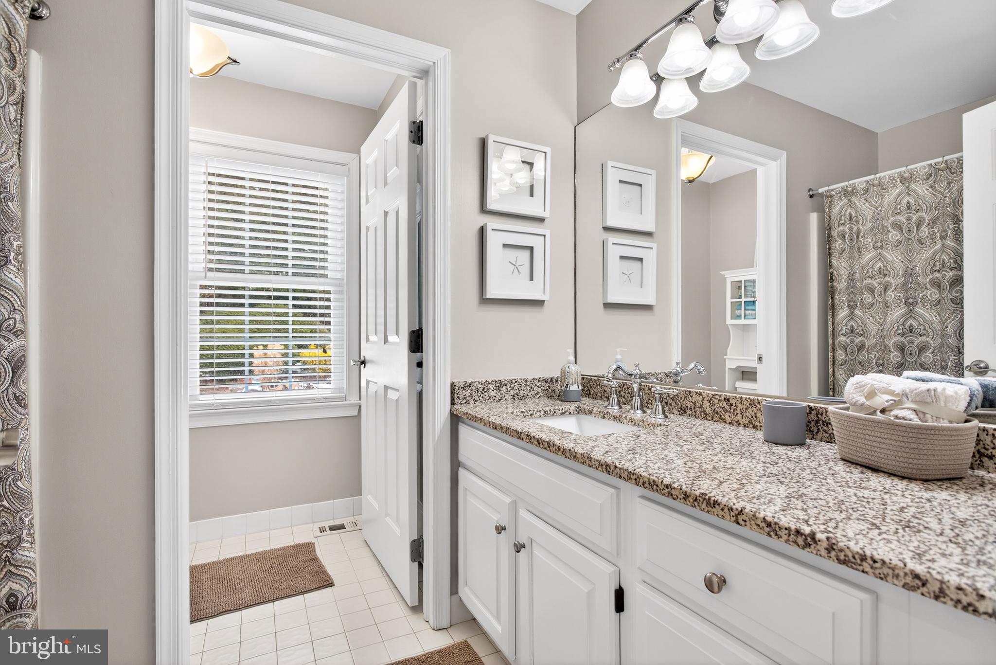 BROOKFIELD - Residential