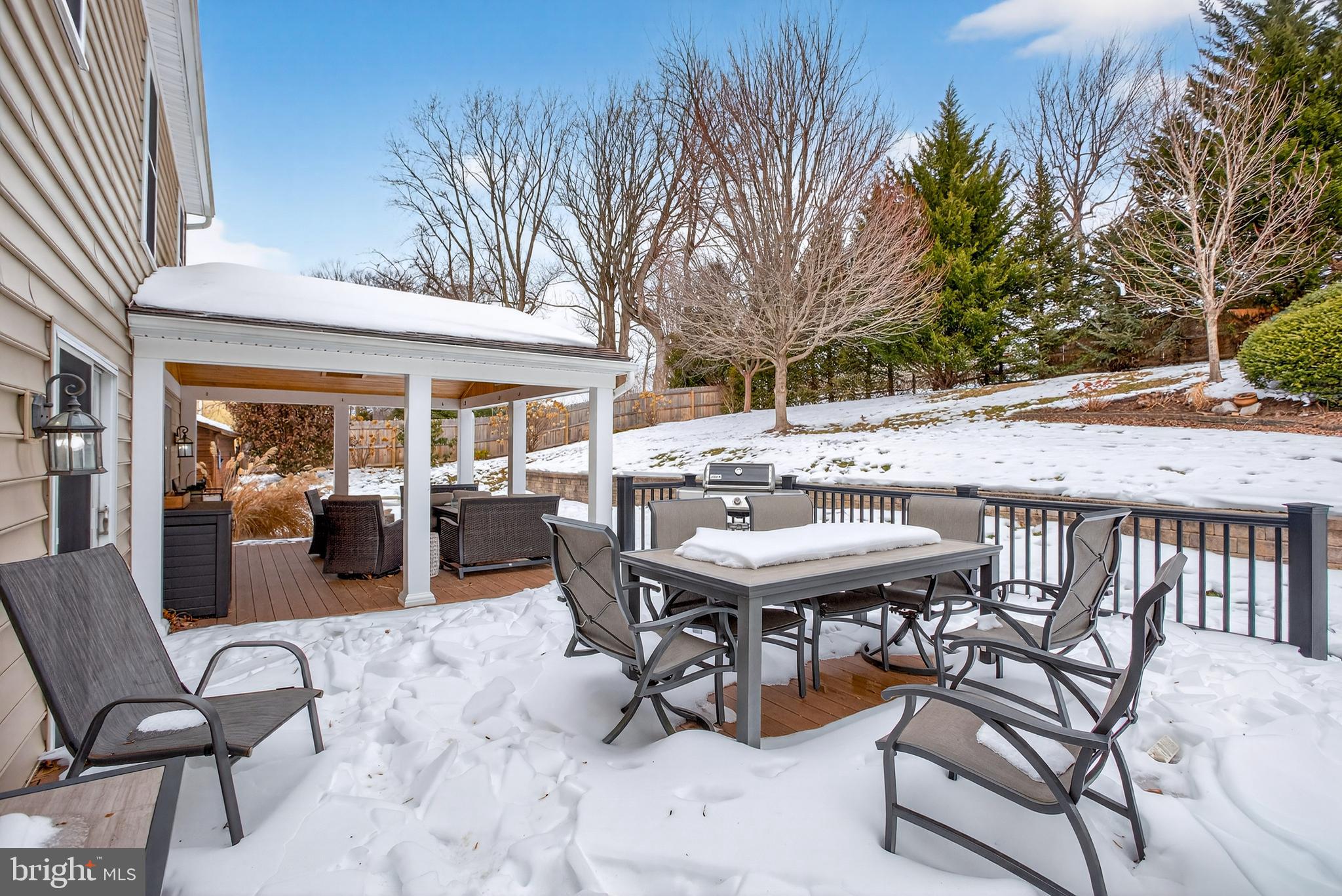 BROOKFIELD - Residential