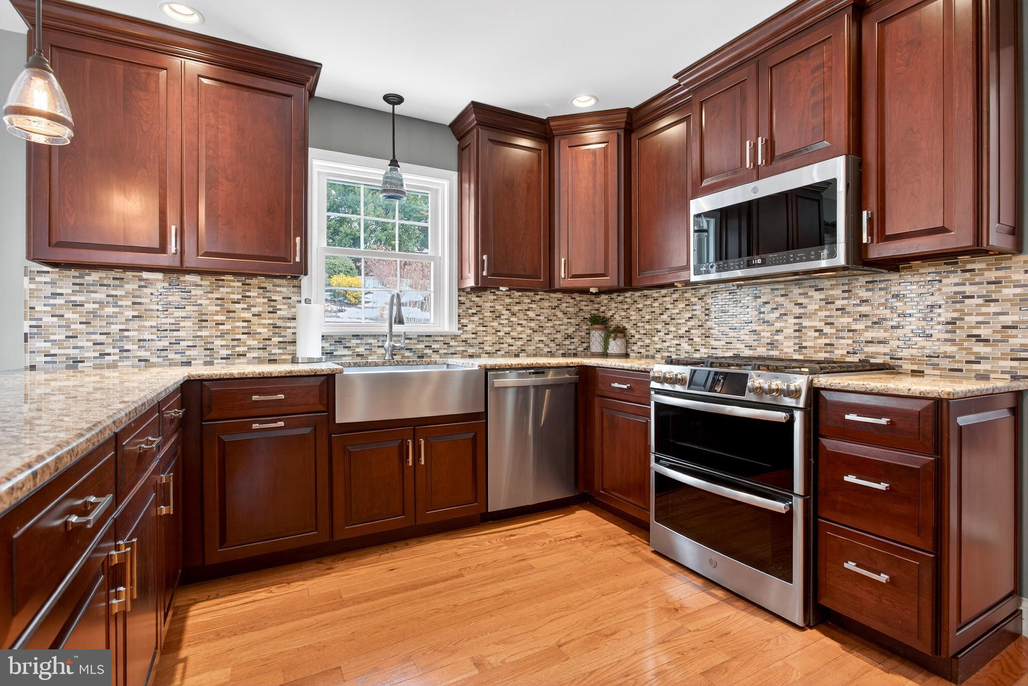 BROOKFIELD - Residential