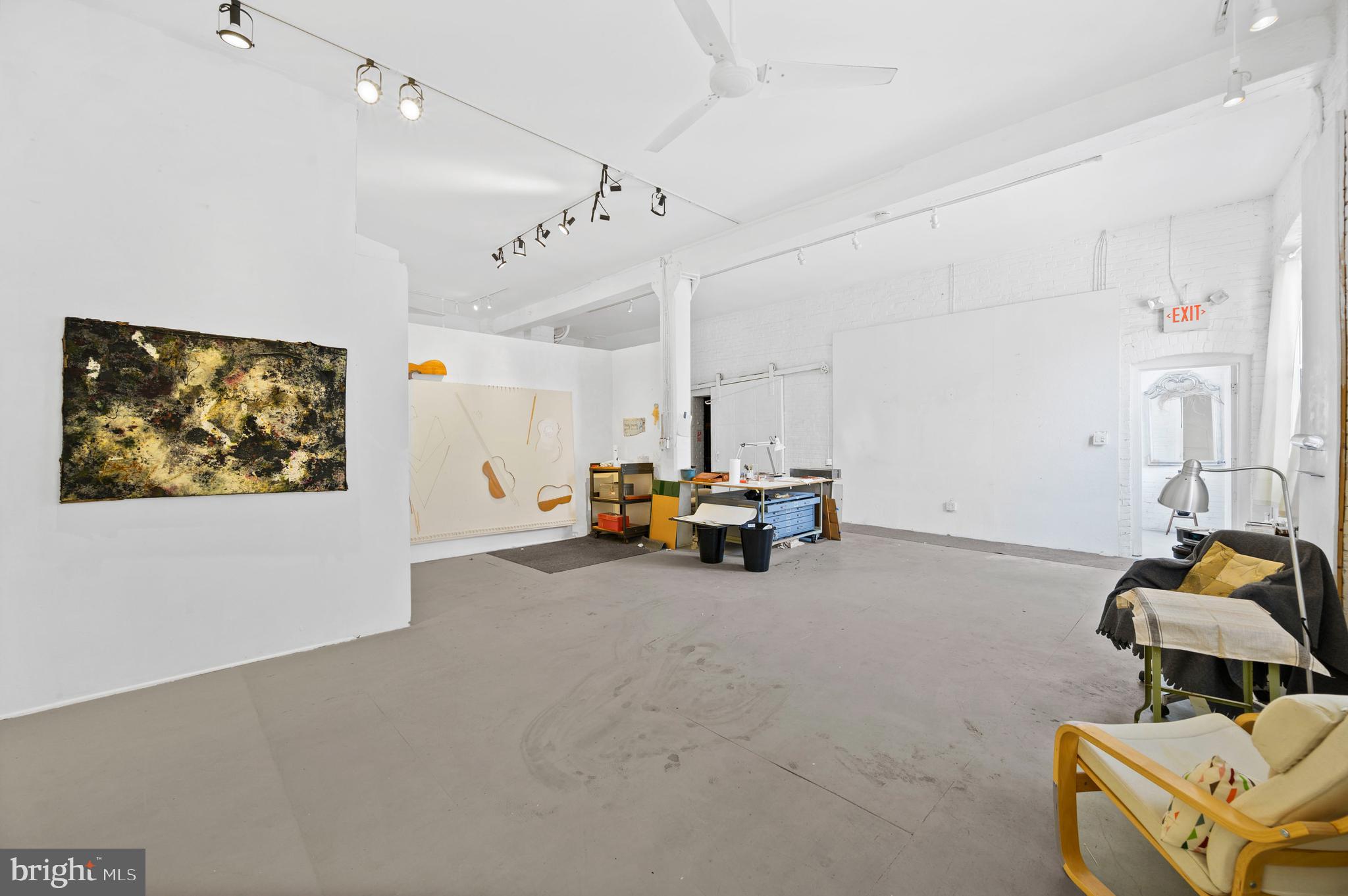 NORTHERN LIBERTIES - Commercial Sale