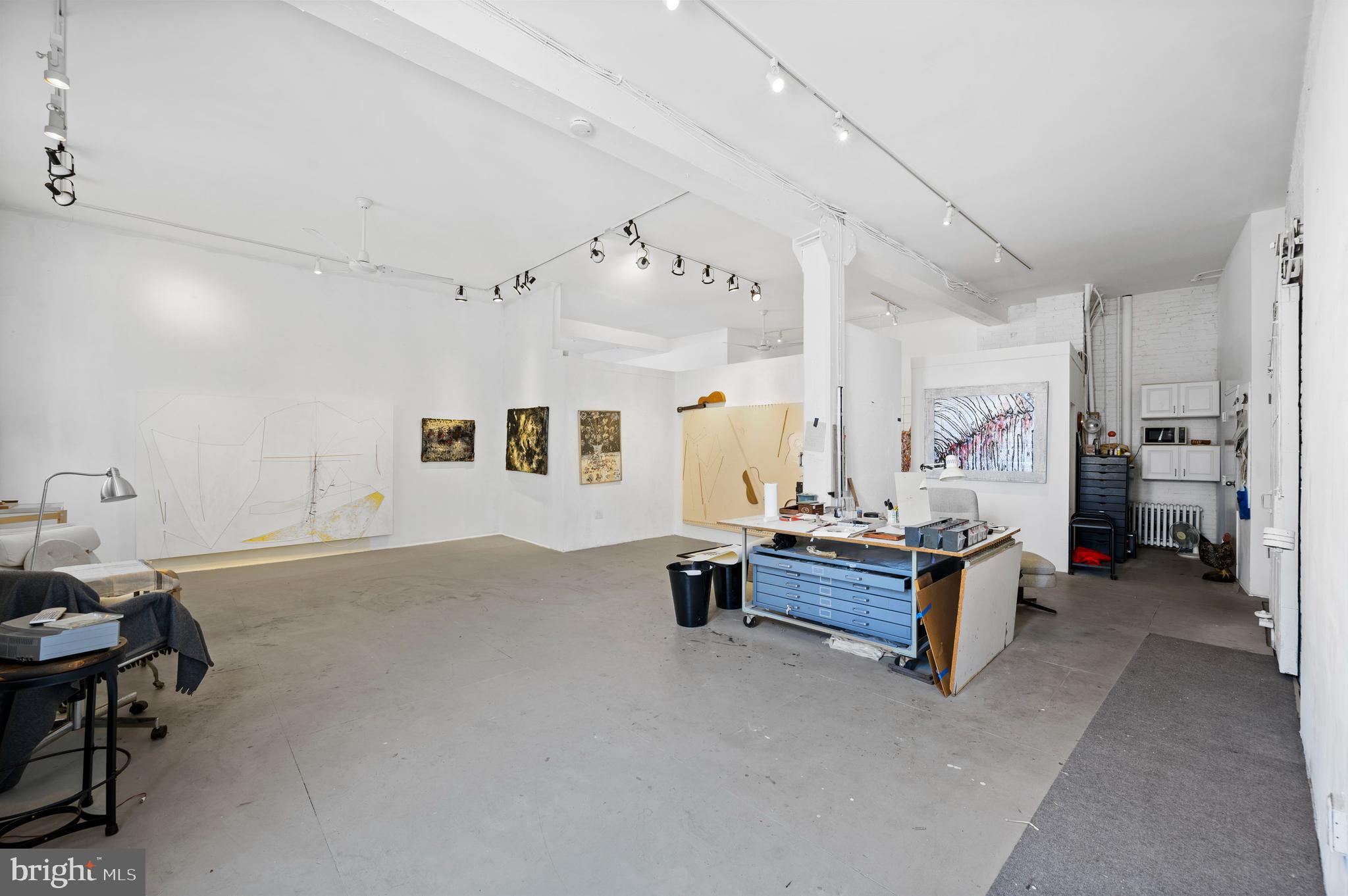 NORTHERN LIBERTIES - Commercial Sale
