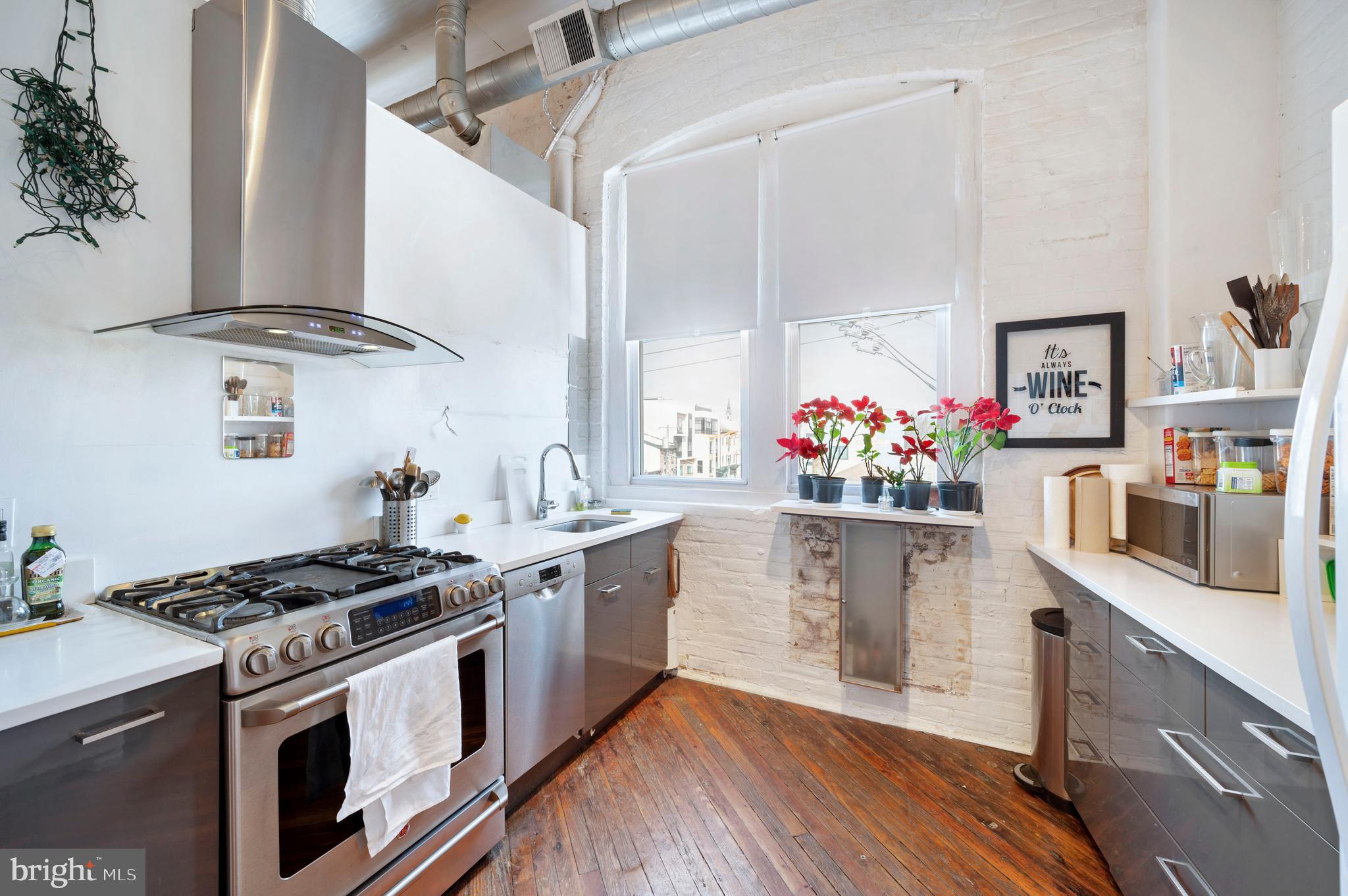 NORTHERN LIBERTIES - Commercial Sale