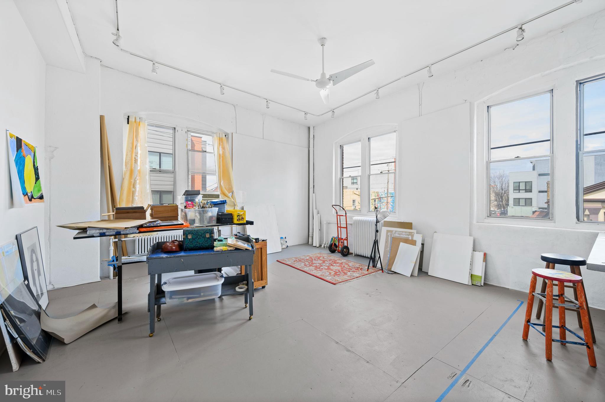 NORTHERN LIBERTIES - Commercial Sale