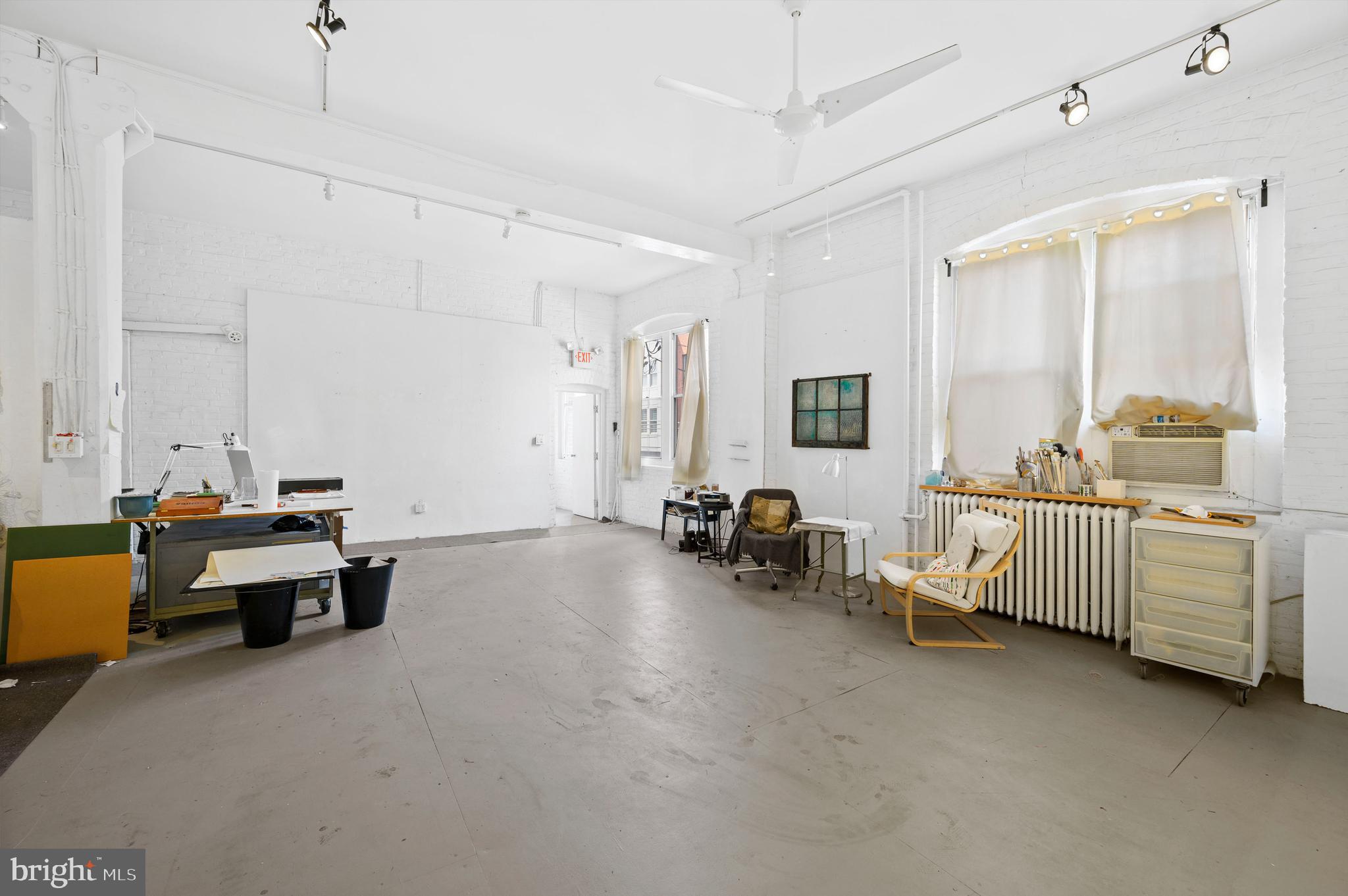 NORTHERN LIBERTIES - Commercial Sale