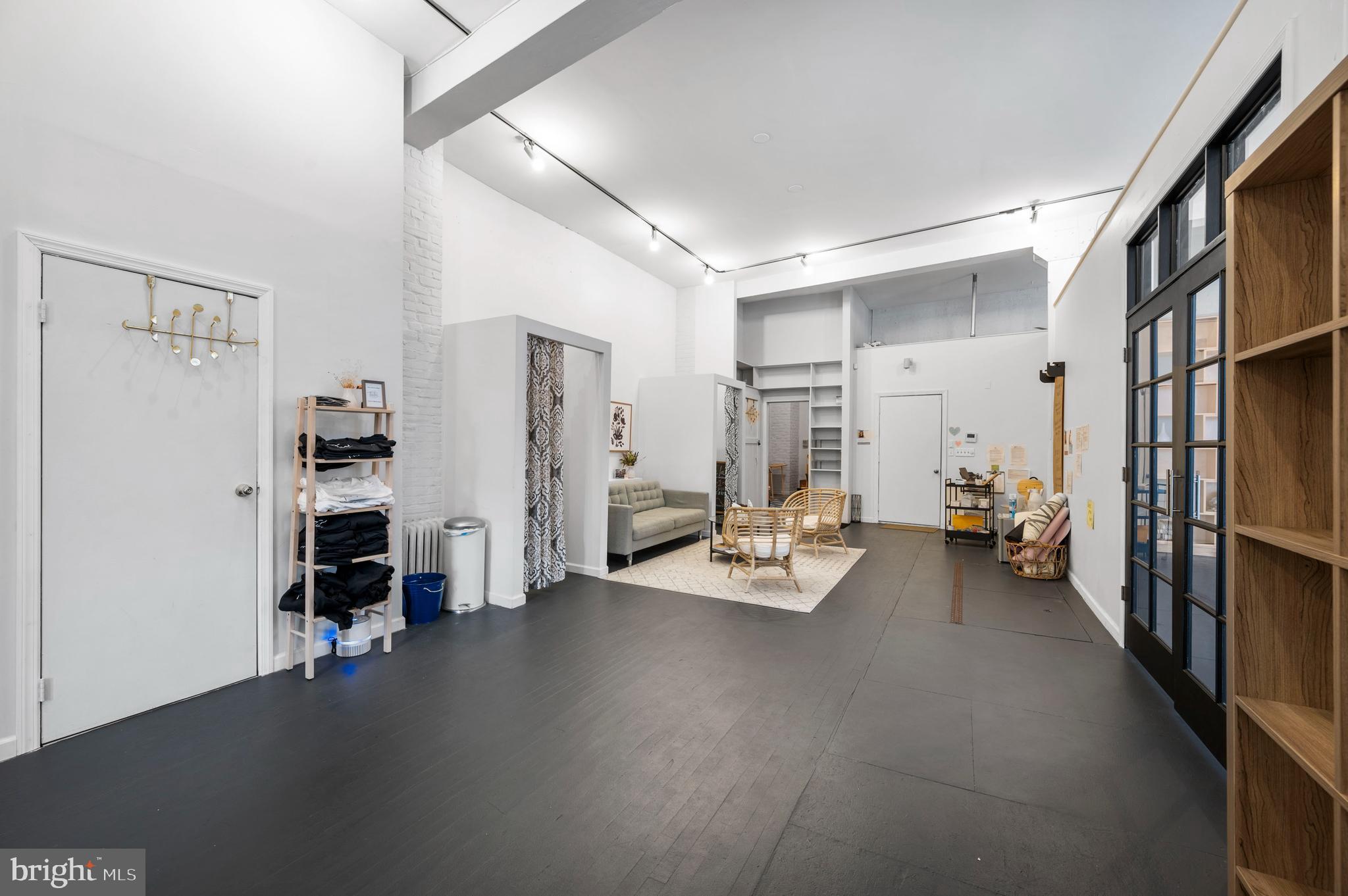 733-37 N 4TH STREET 1