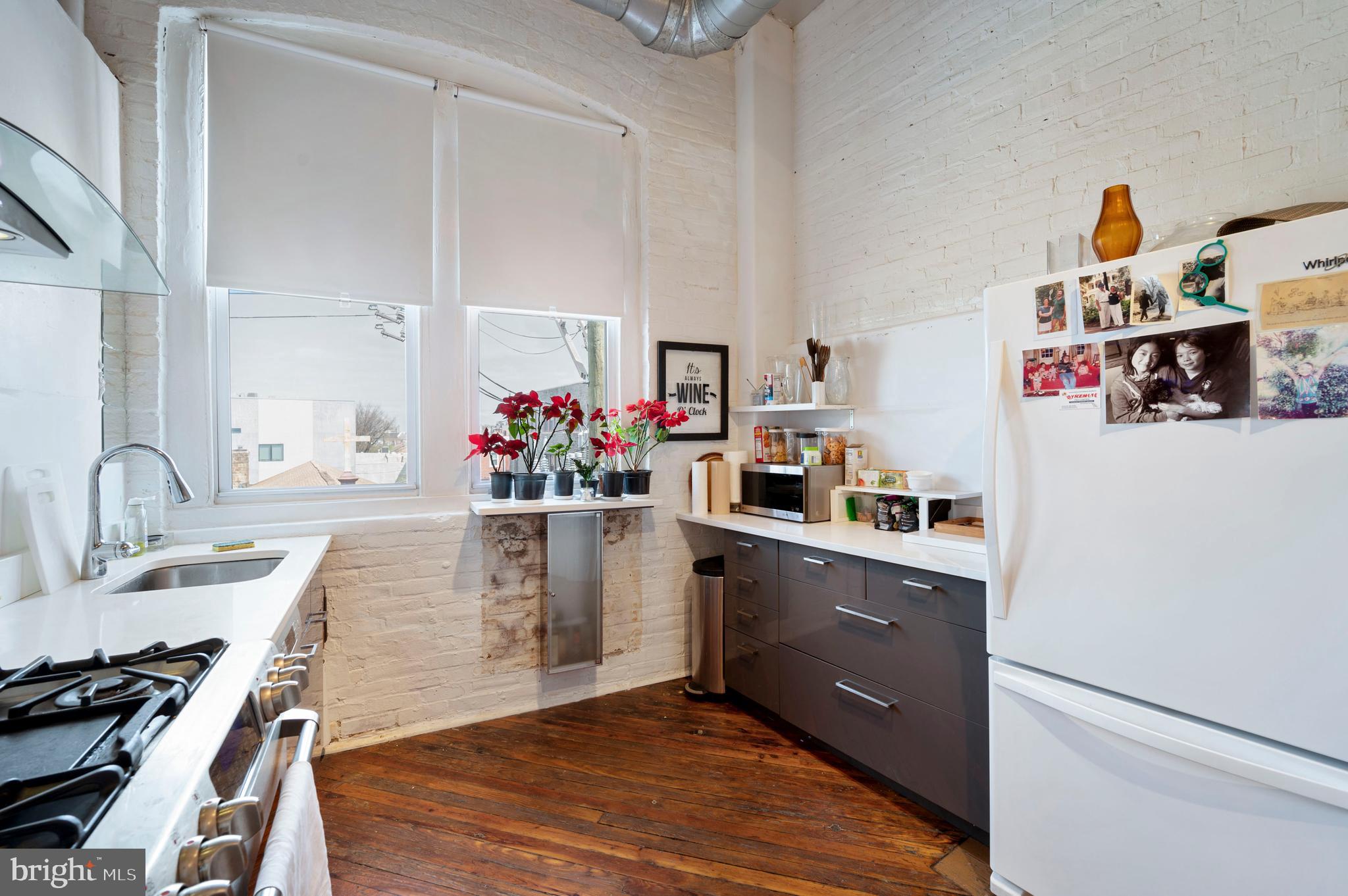 NORTHERN LIBERTIES - Commercial Sale
