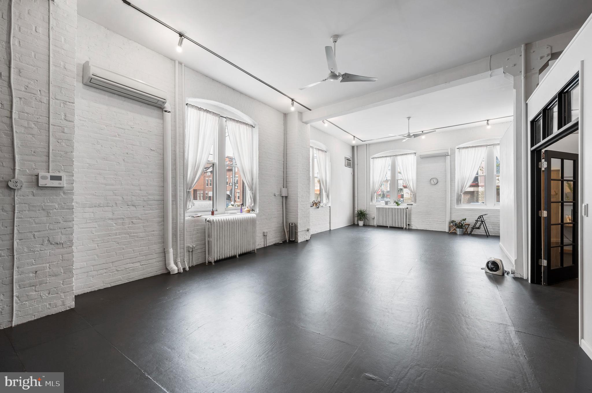NORTHERN LIBERTIES - Commercial Sale