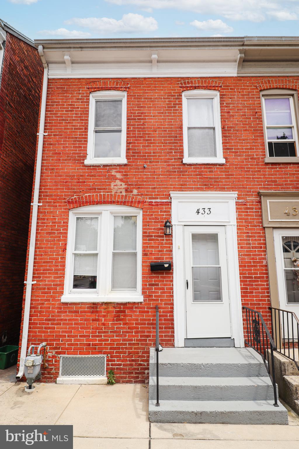 433 JUNIPER STREET
