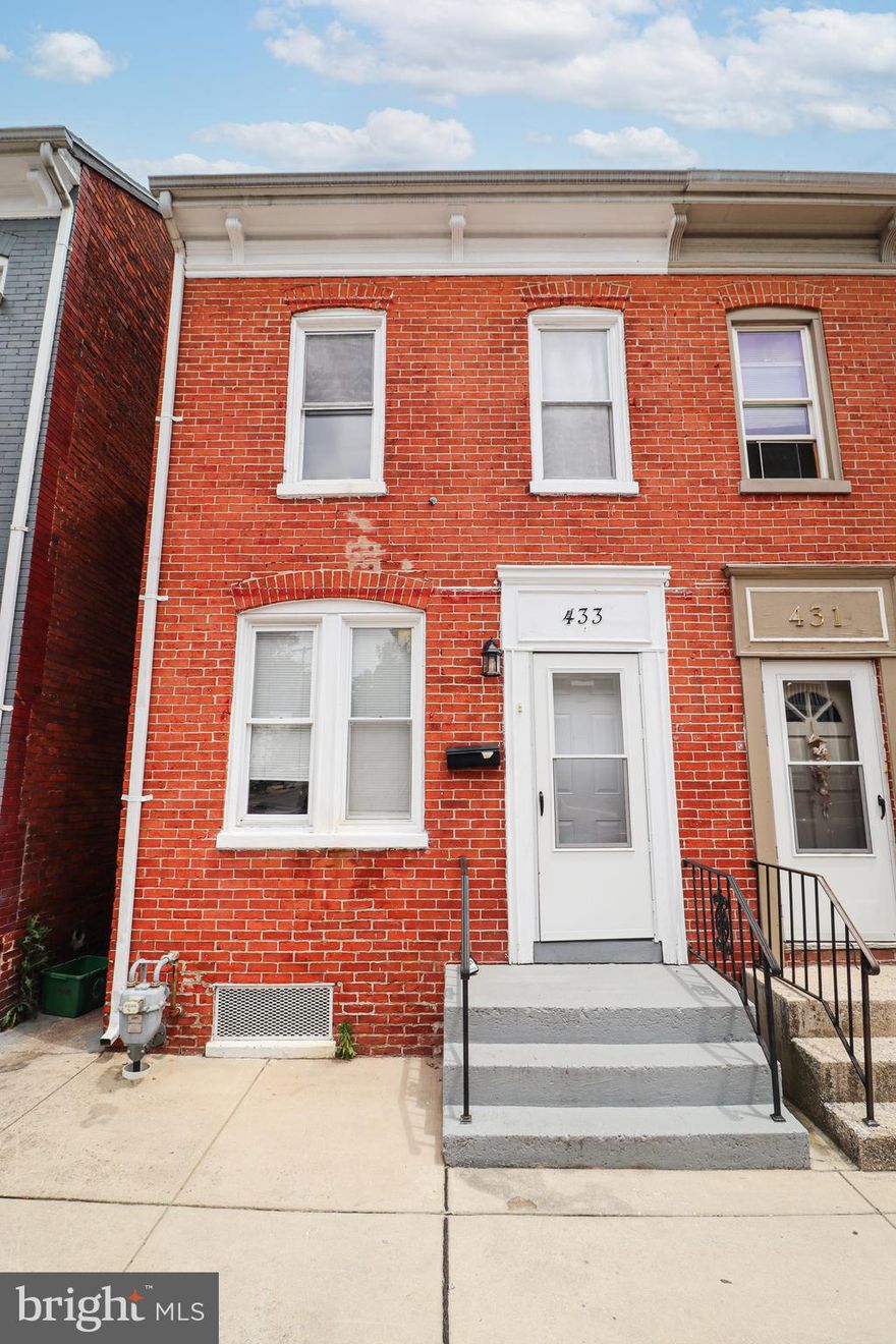 BACK ACTIVE!! Welcome to your dream home in the heart of downtown York! This beautifully renovated 4-bedroom, 1.5-bathroom residence boasts modern finishes and a spacious open-concept living area, perfect for both relaxation and entertaining. The recent renovations completed in 2023 ensure that you can enjoy contemporary comforts while still experiencing the charm of the neighborhood. The home features a full basement, offering ample storage space or potential for additional living areas. Outside, you'll find a detached garage, providing protection for your vehicle and extra storage options. Situated in a great neighborhood, this property offers convenient access to a variety of amenities, including shops, parks, and dining options. Don't miss the opportunity to make this exceptional home your own!