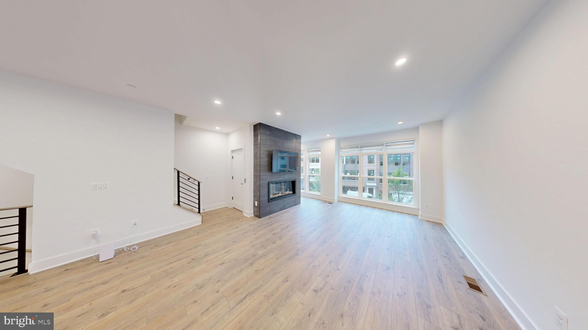 5617 VERMILLION CIRCLE