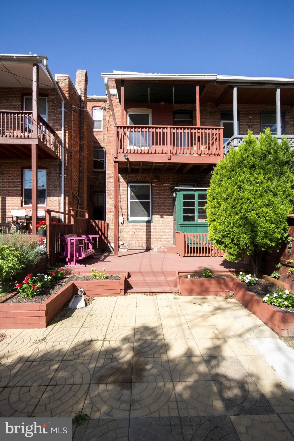 CHARLES VILLAGE - Farm