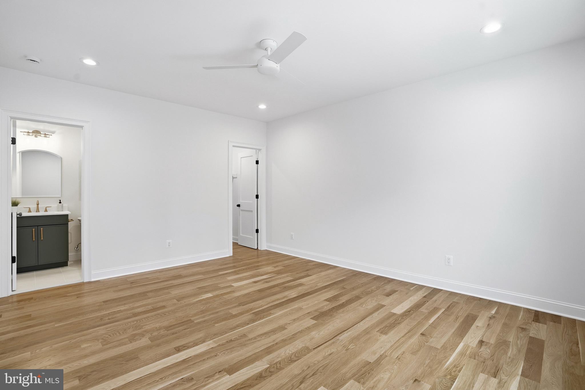 BERKSHIRE OAKWOOD - Residential