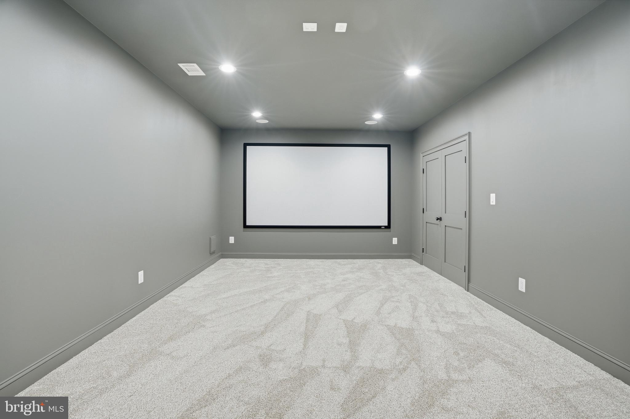 BERKSHIRE OAKWOOD - Residential