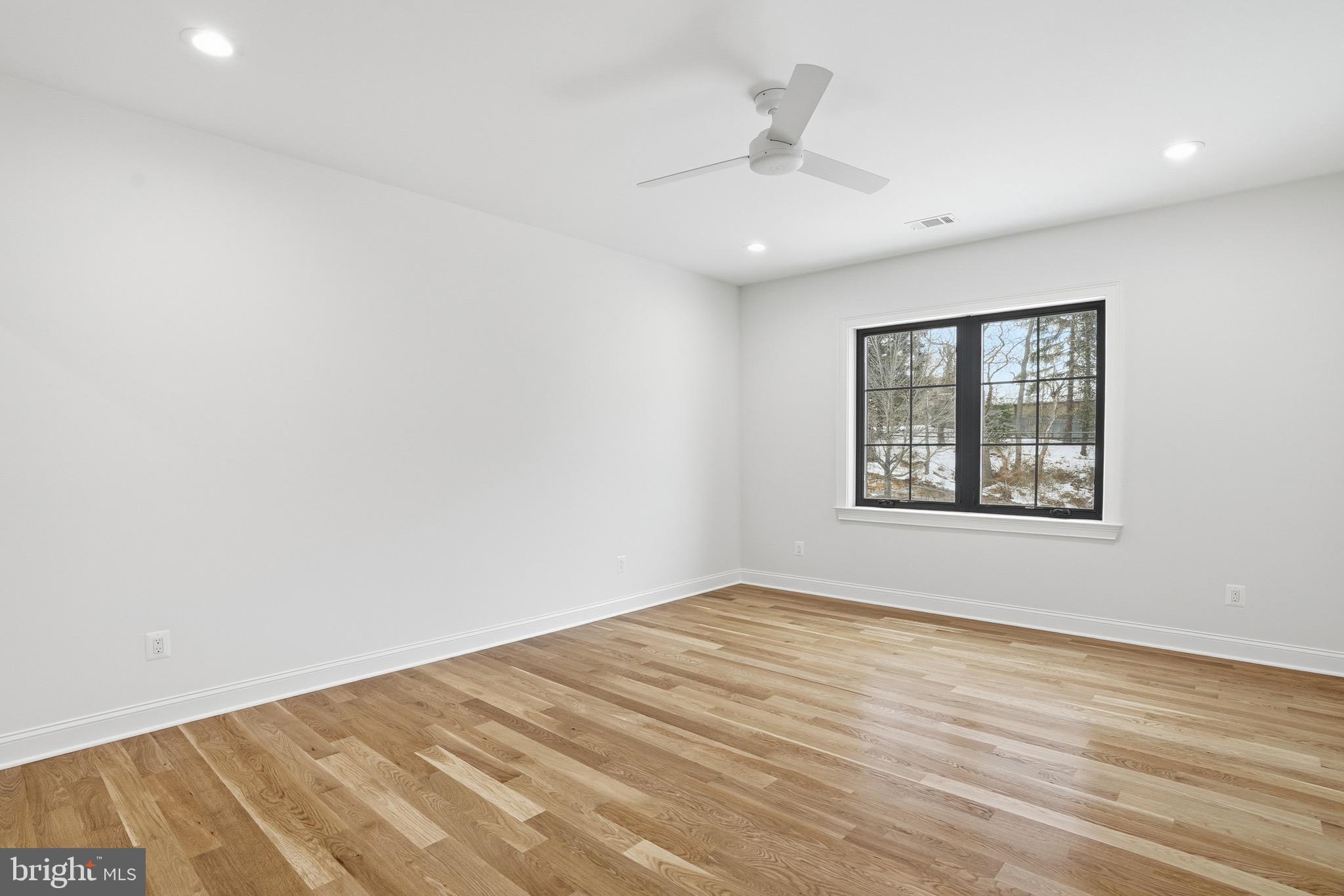 BERKSHIRE OAKWOOD - Residential