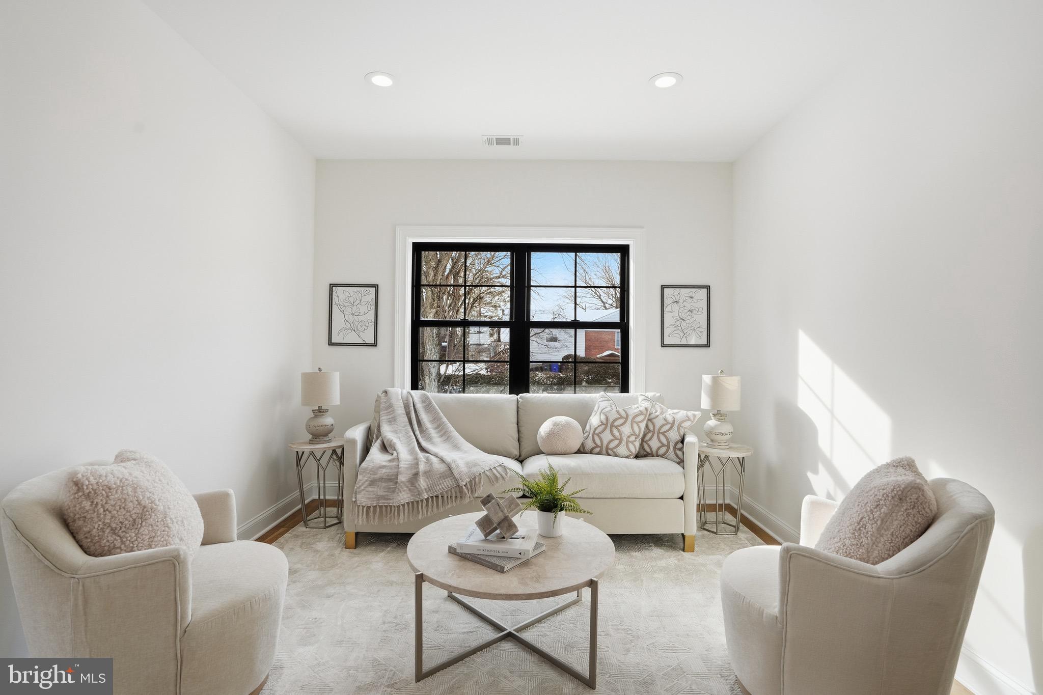 BERKSHIRE OAKWOOD - Residential