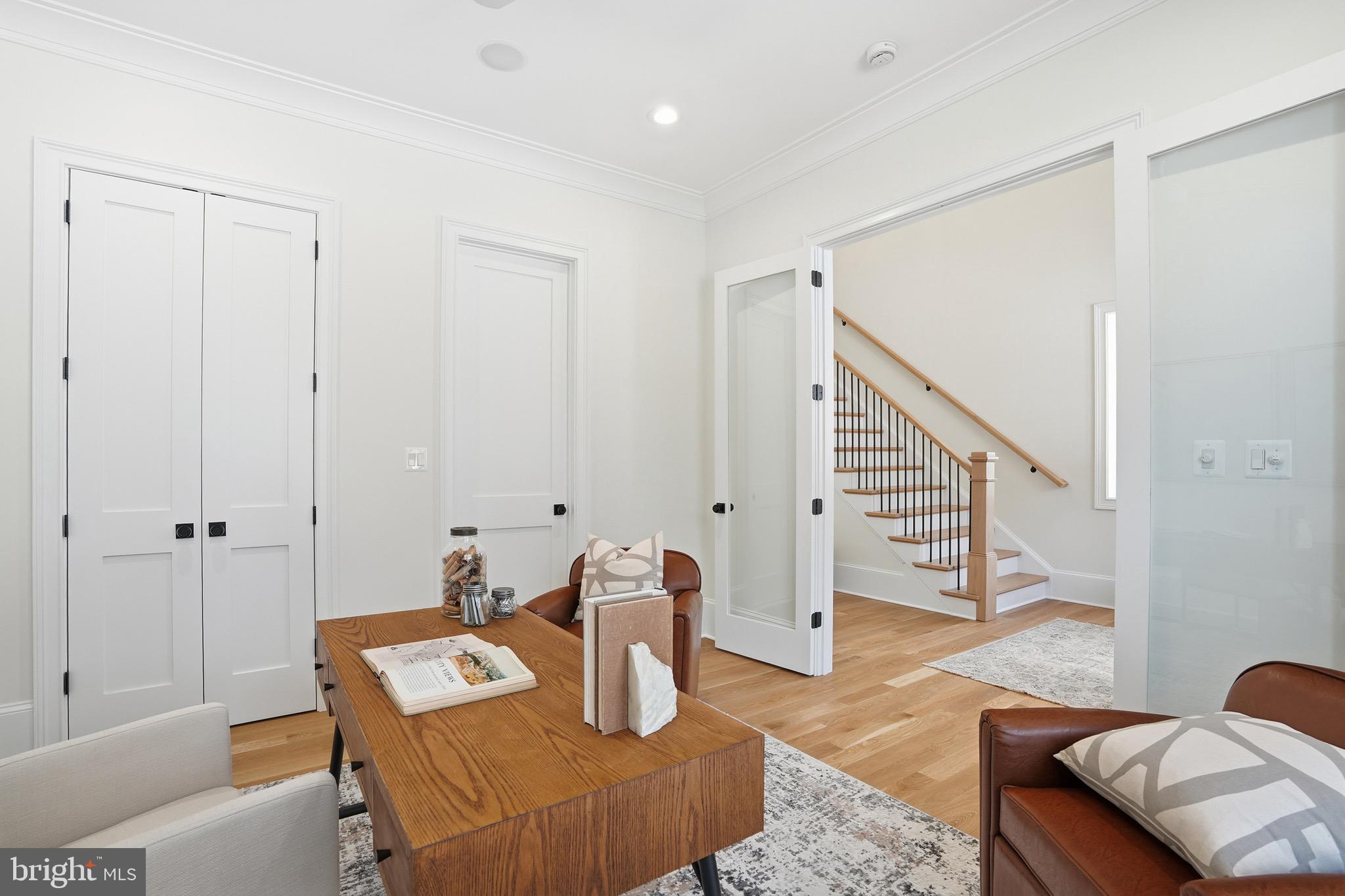 BERKSHIRE OAKWOOD - Residential