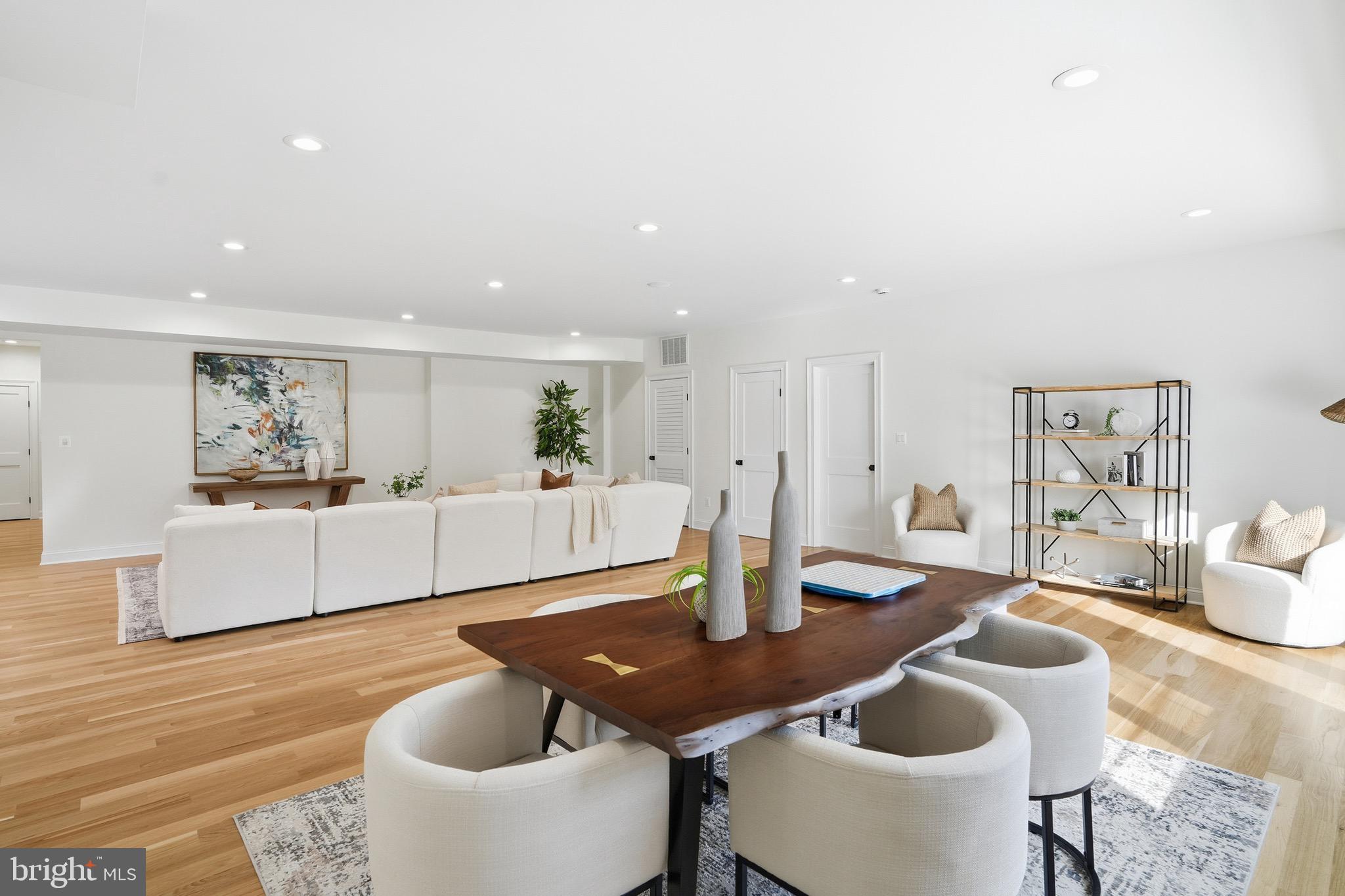 BERKSHIRE OAKWOOD - Residential