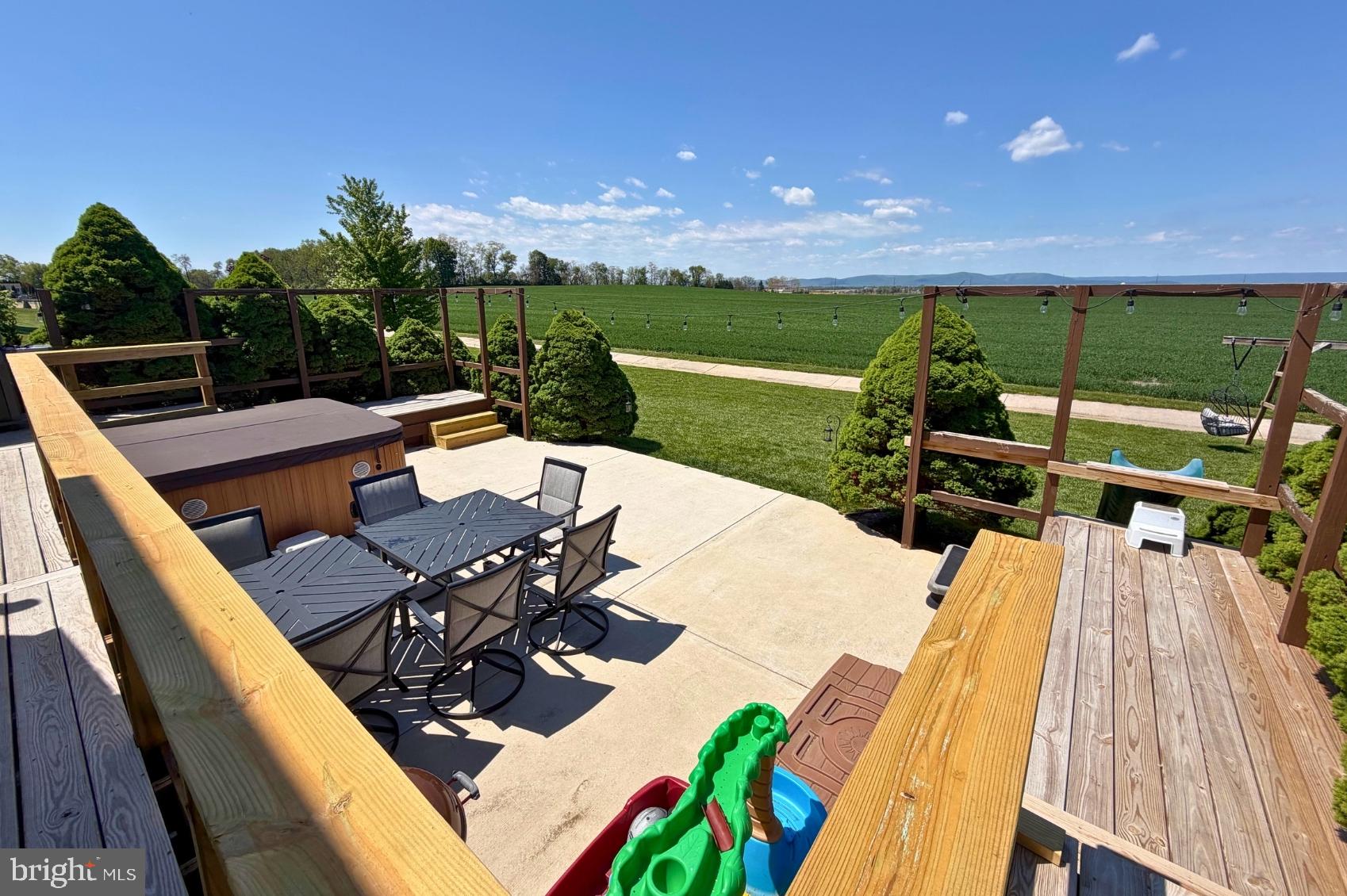 NOTTINGHAM MEADOWS - Residential