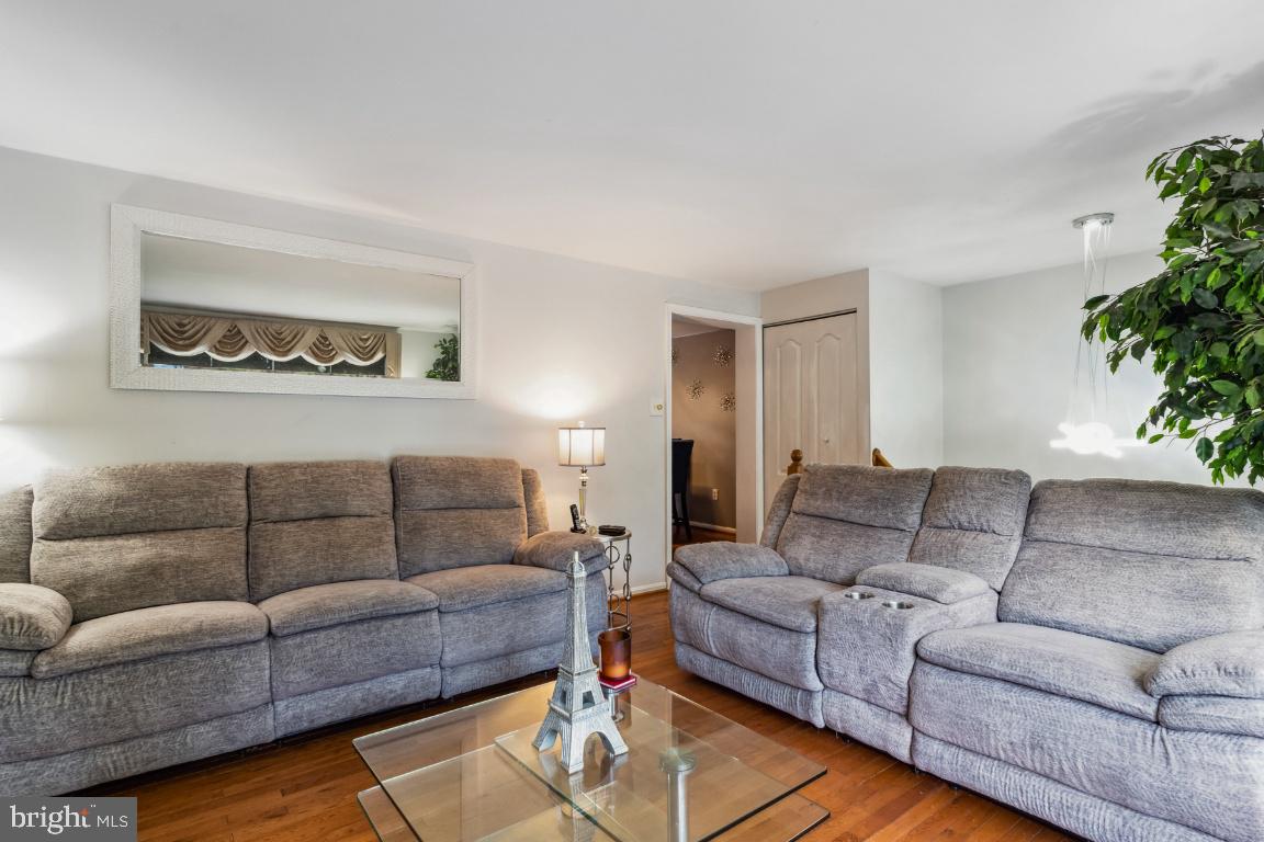 OLD FORT HILLS-PLAT SEVE - Residential