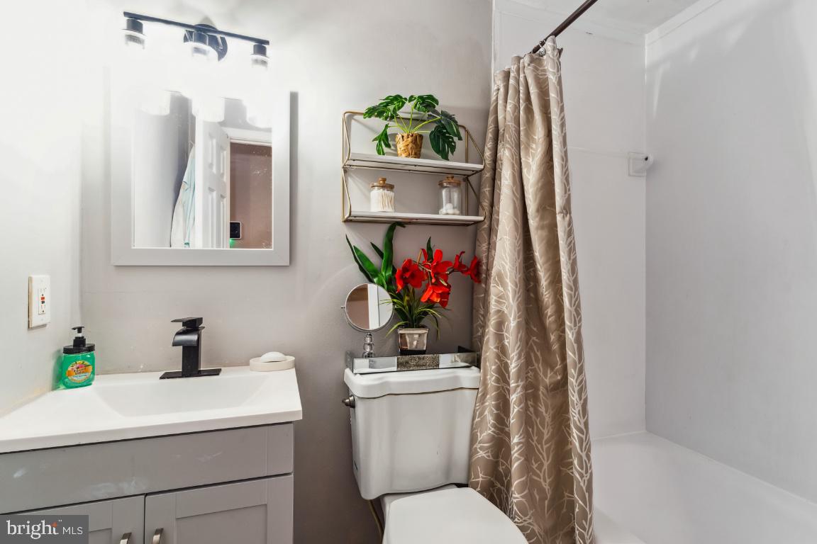 OLD FORT HILLS-PLAT SEVE - Residential