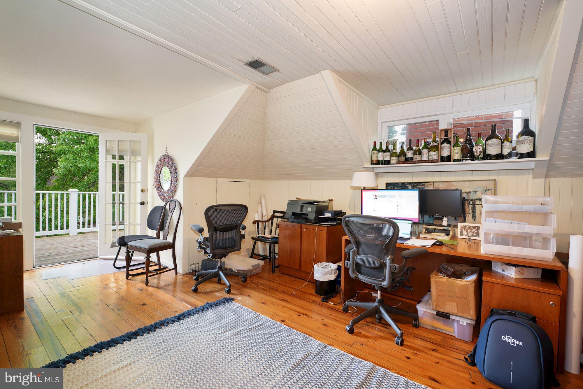 CHEVY CHASE VILLAGE - Residential