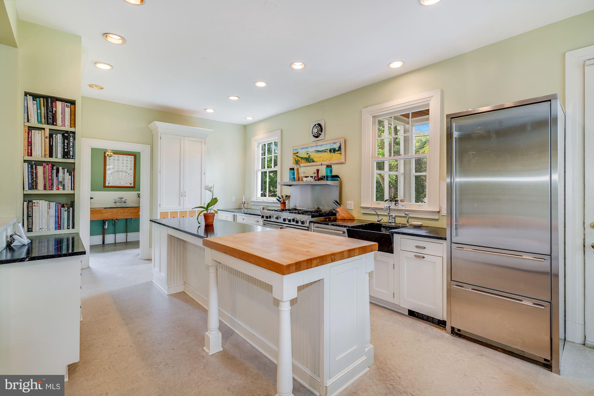 CHEVY CHASE VILLAGE - Residential