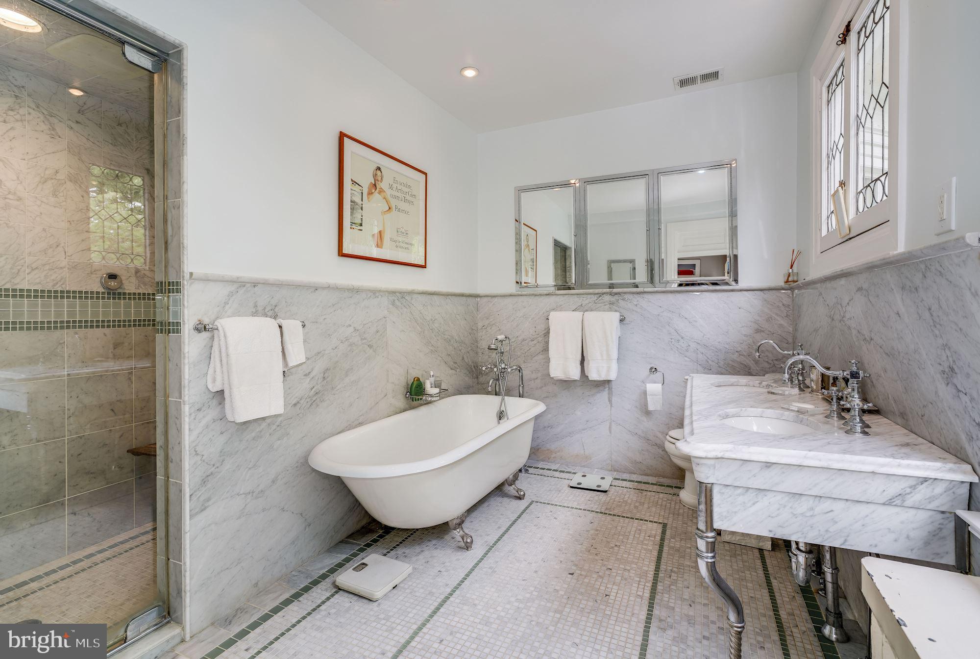 CHEVY CHASE VILLAGE - Residential