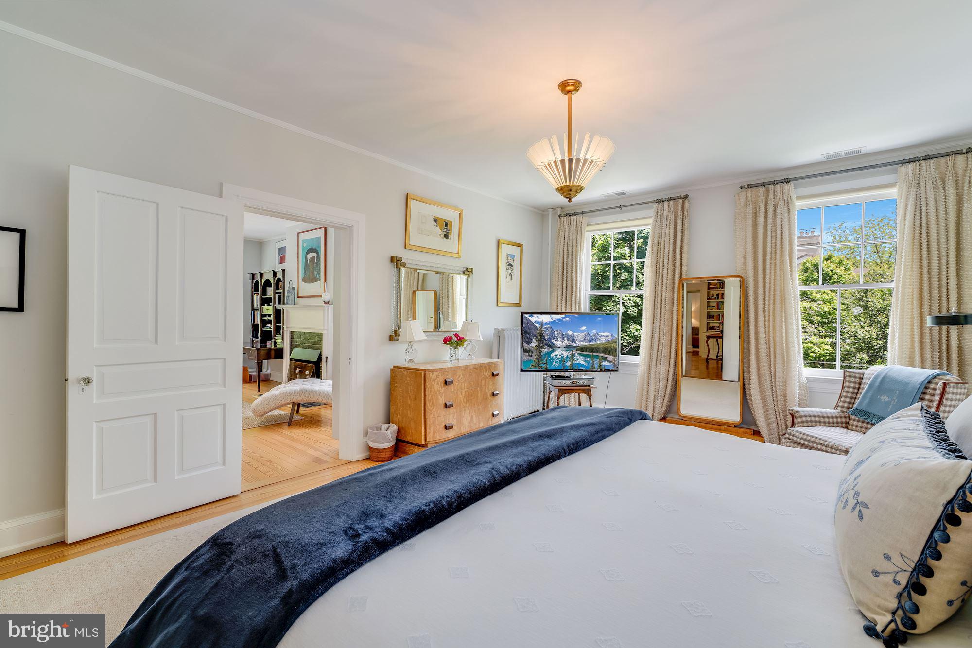 CHEVY CHASE VILLAGE - Residential