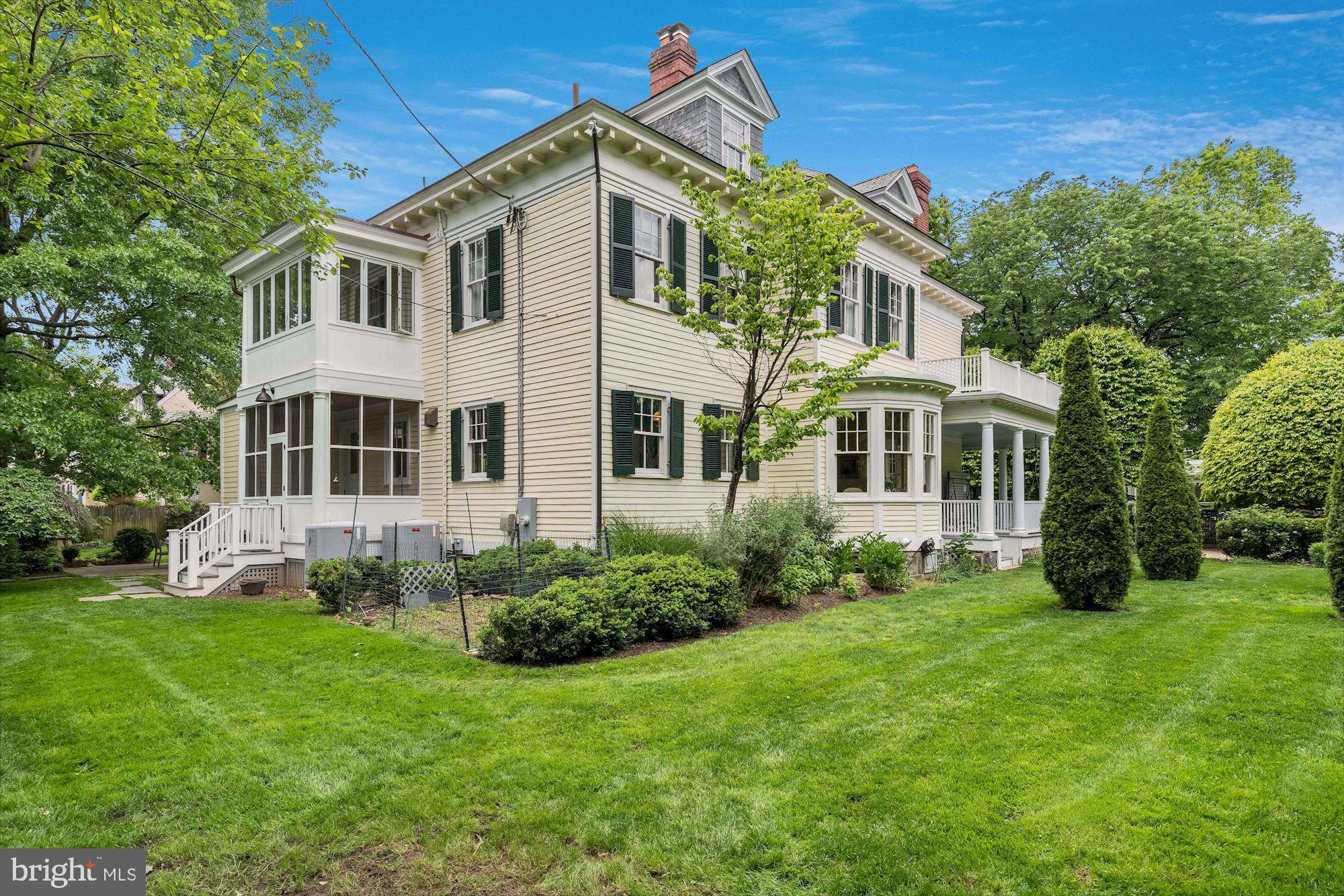 CHEVY CHASE VILLAGE - Residential