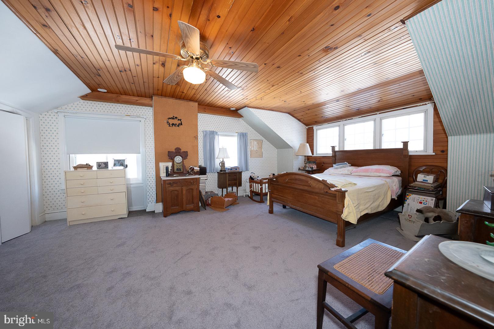 SOUTH WAYNE - Residential