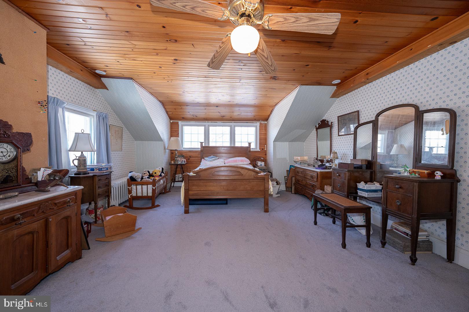 SOUTH WAYNE - Residential