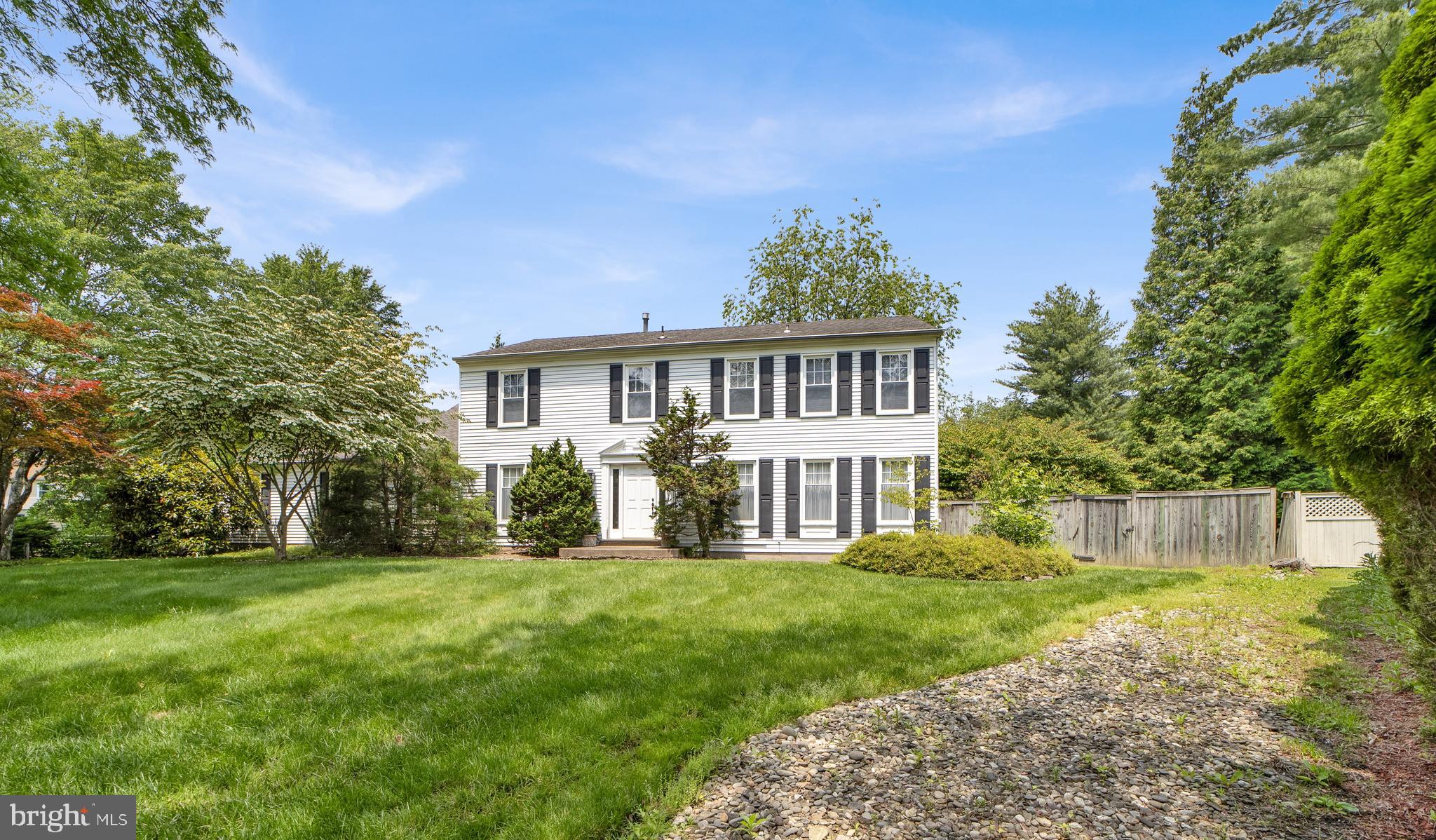 8 KNOX COURT