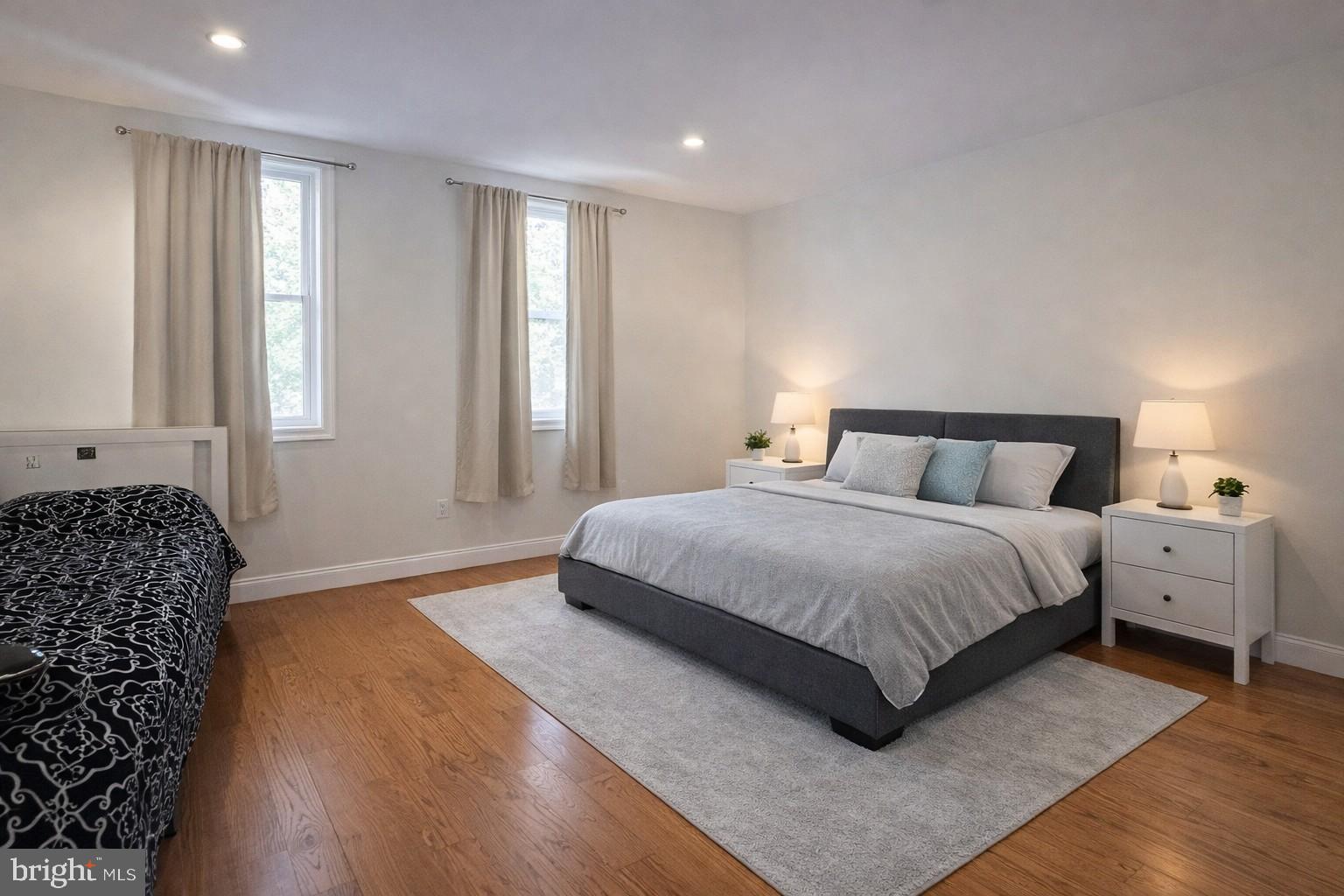 SOUTH STREET - Residential