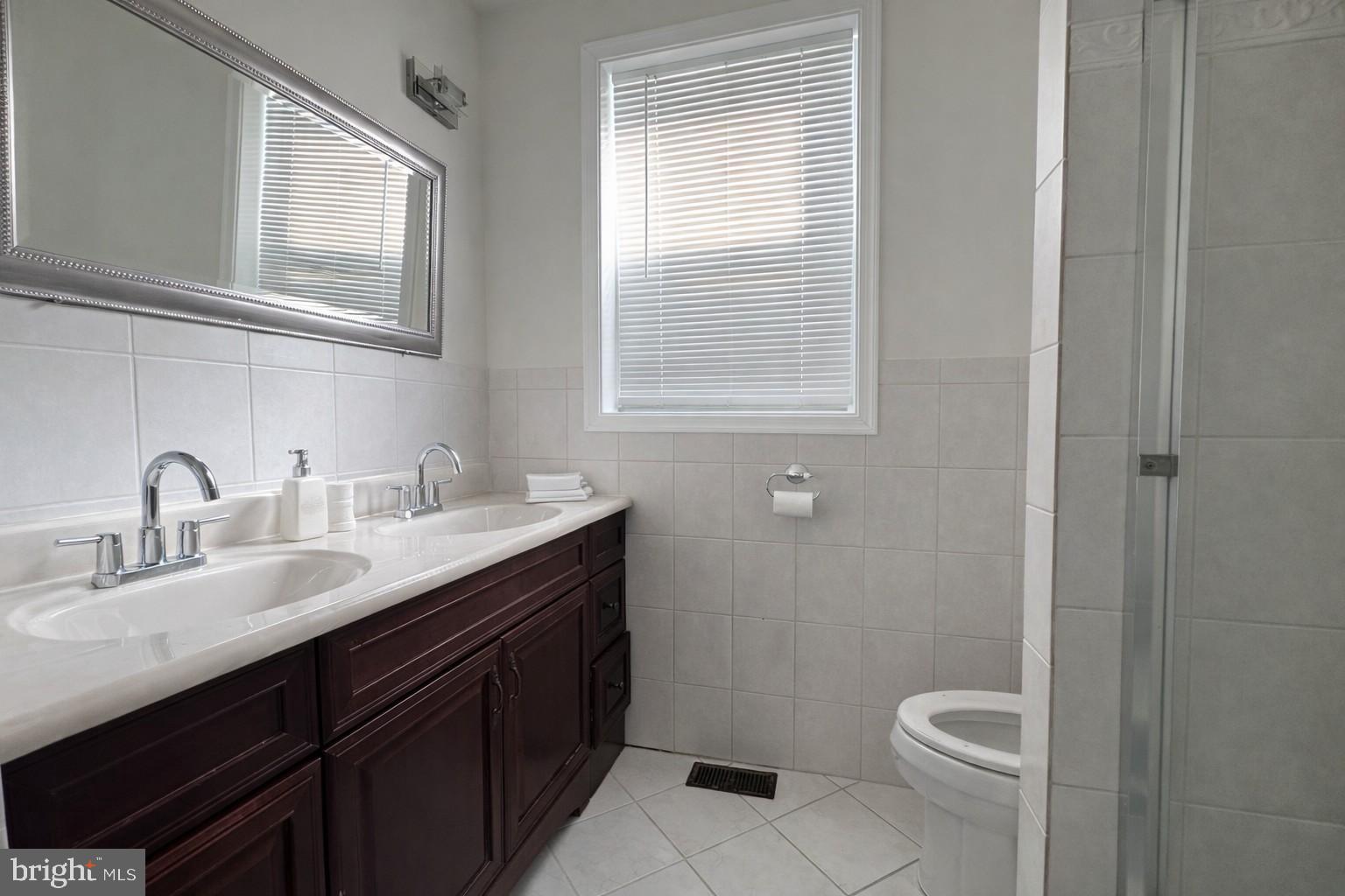 SOUTH STREET - Residential