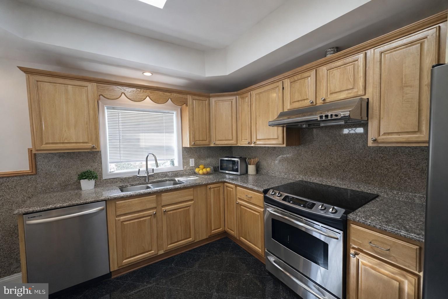 SOUTH STREET - Residential