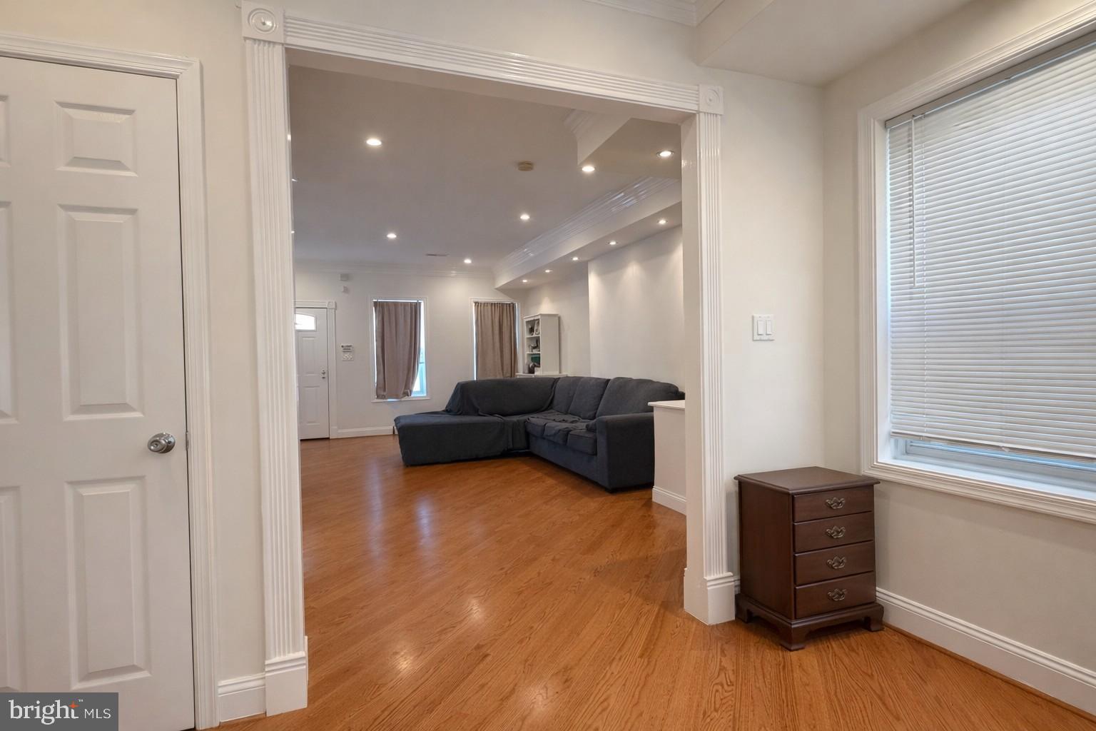 SOUTH STREET - Residential