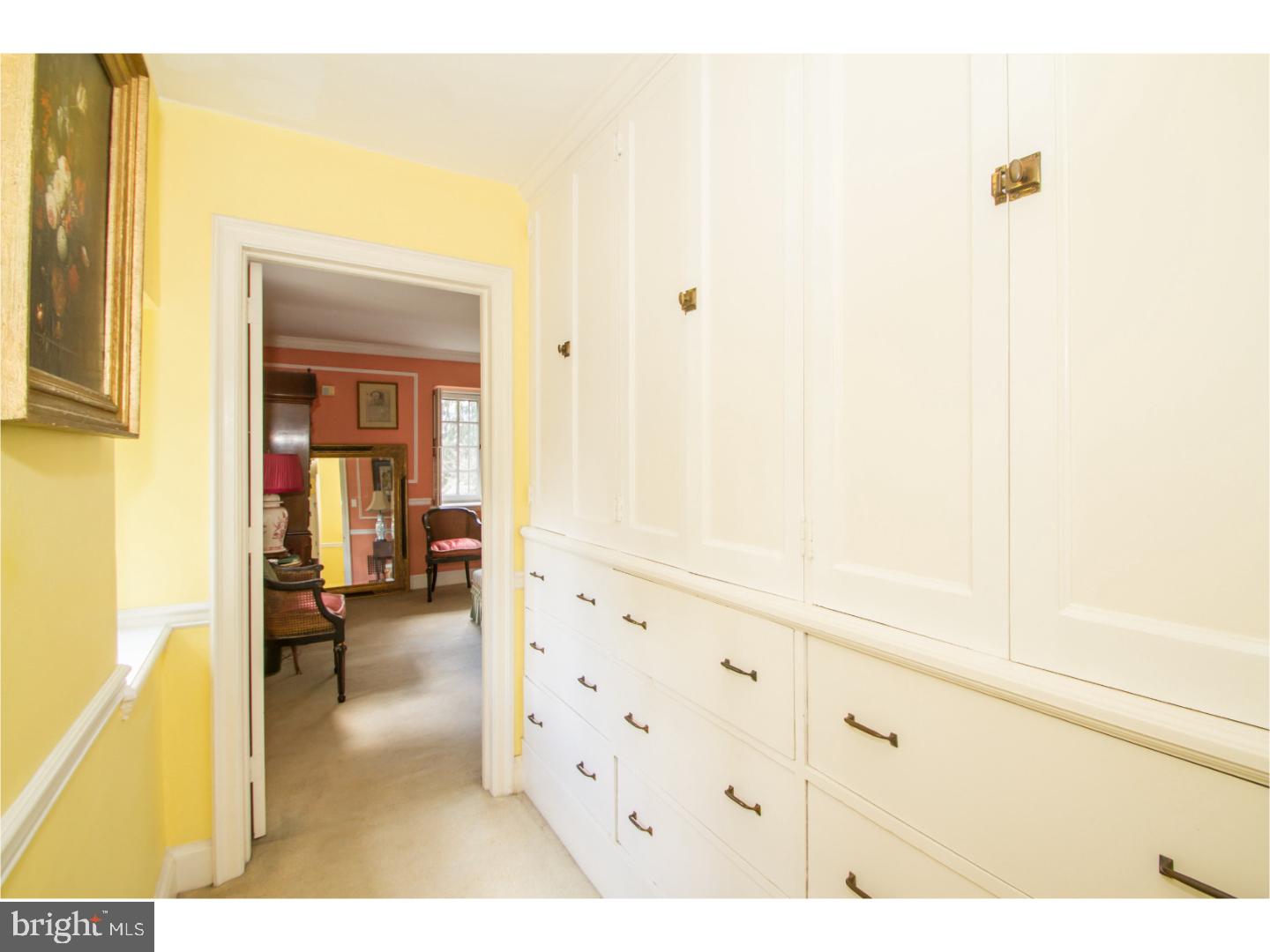 CHESTNUT HILL - Residential