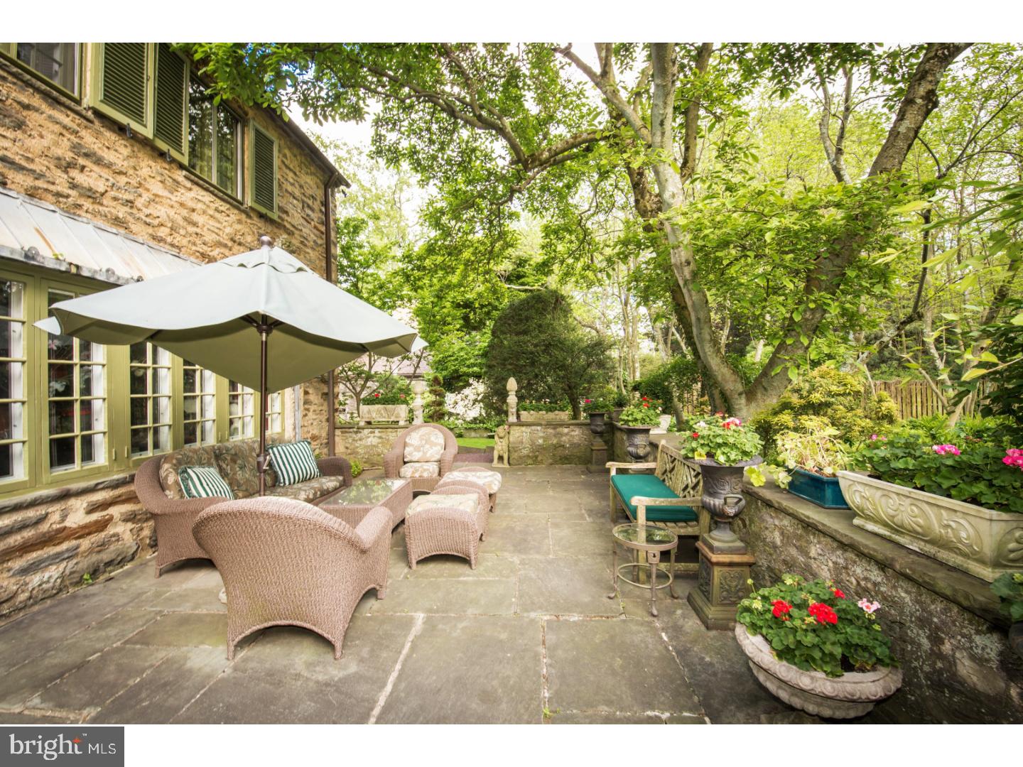 CHESTNUT HILL - Residential