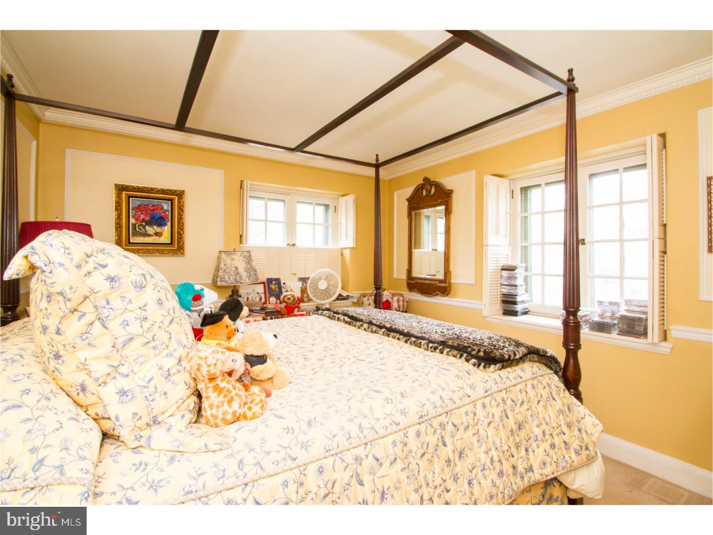 CHESTNUT HILL - Residential
