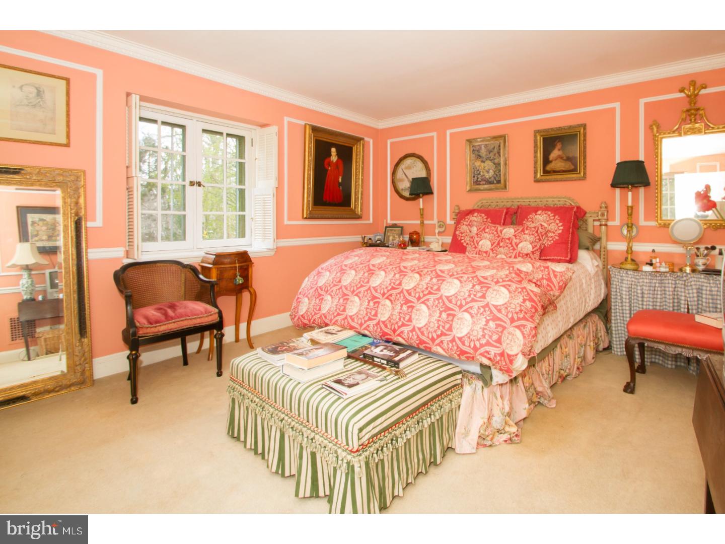 CHESTNUT HILL - Residential