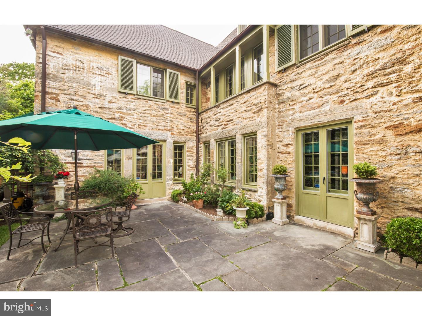 CHESTNUT HILL - Residential