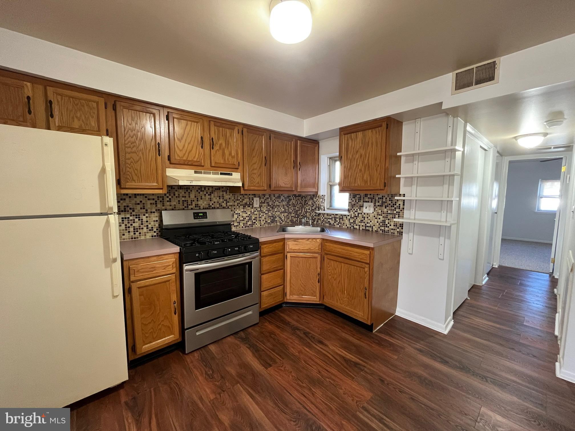 GRADUATE HOSPITAL - Residential Lease