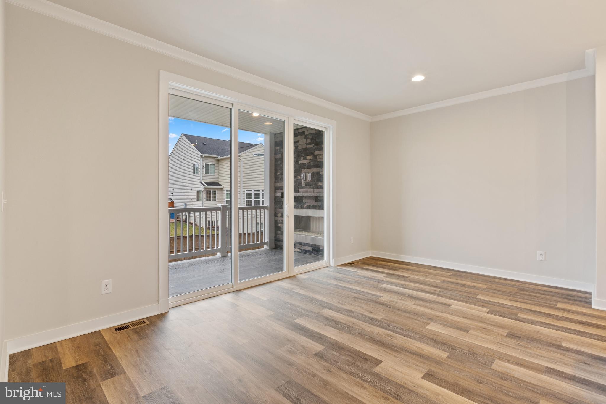 SOUTH FORK BROAD RUN - Residential