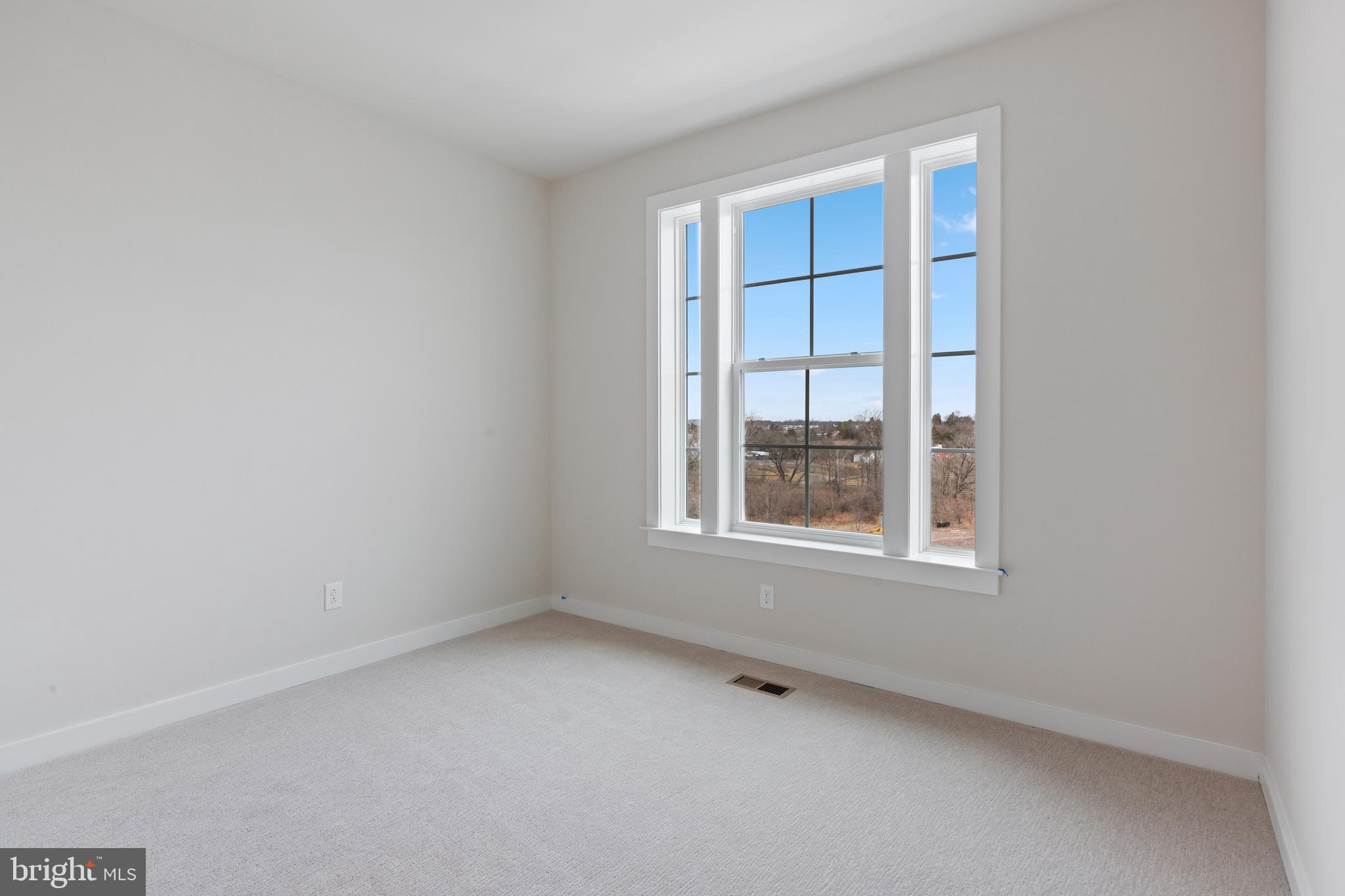 SOUTH FORK BROAD RUN - Residential