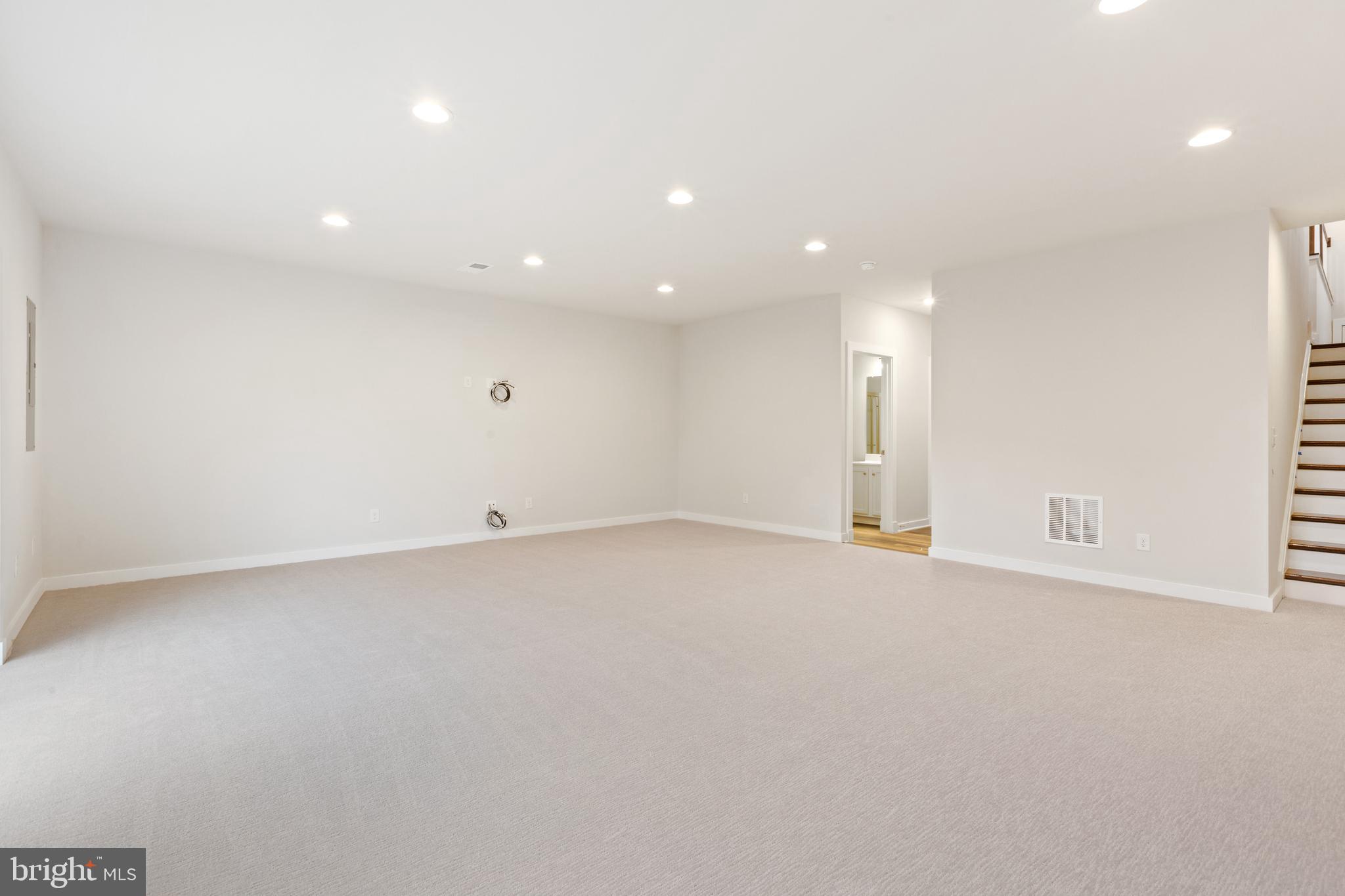 SOUTH FORK BROAD RUN - Residential