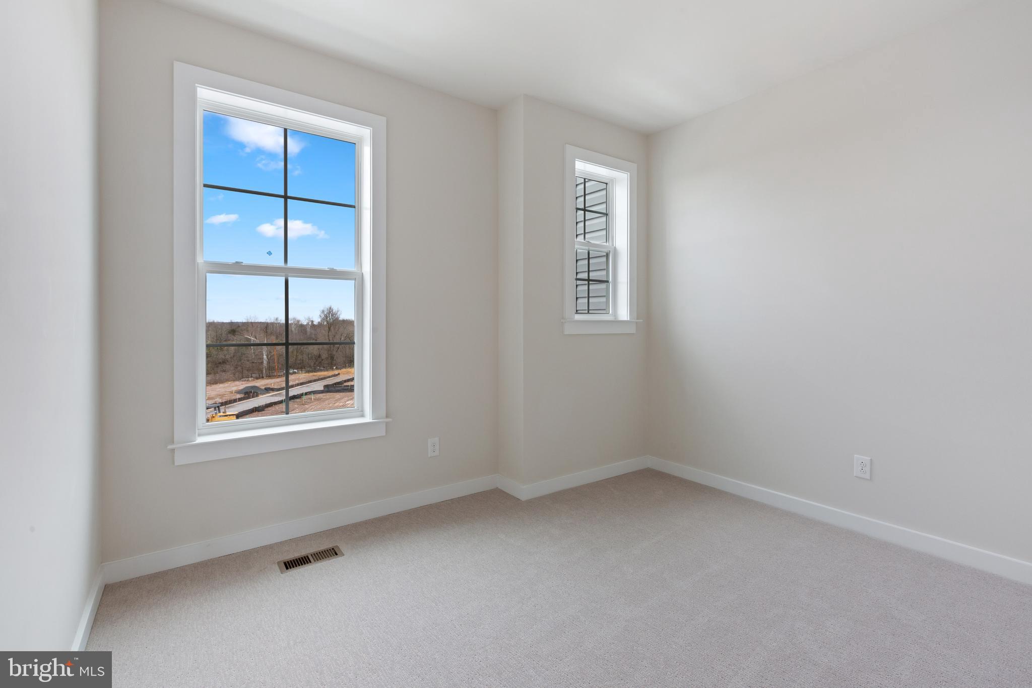 SOUTH FORK BROAD RUN - Residential